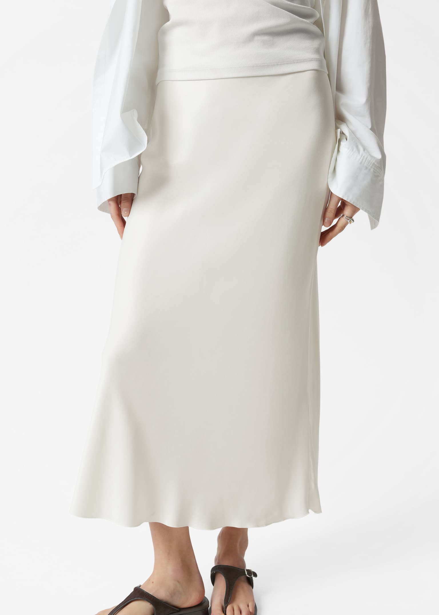 Jupe midi en satin - Blanc/Marron foncé/Noir/Rose/Bleu clair/Rouge - 3