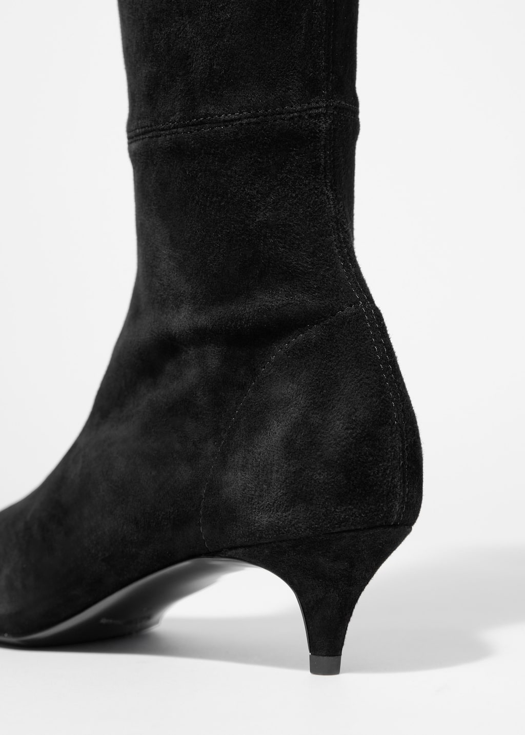 Image of Bottes hauteur genou en daim extensible