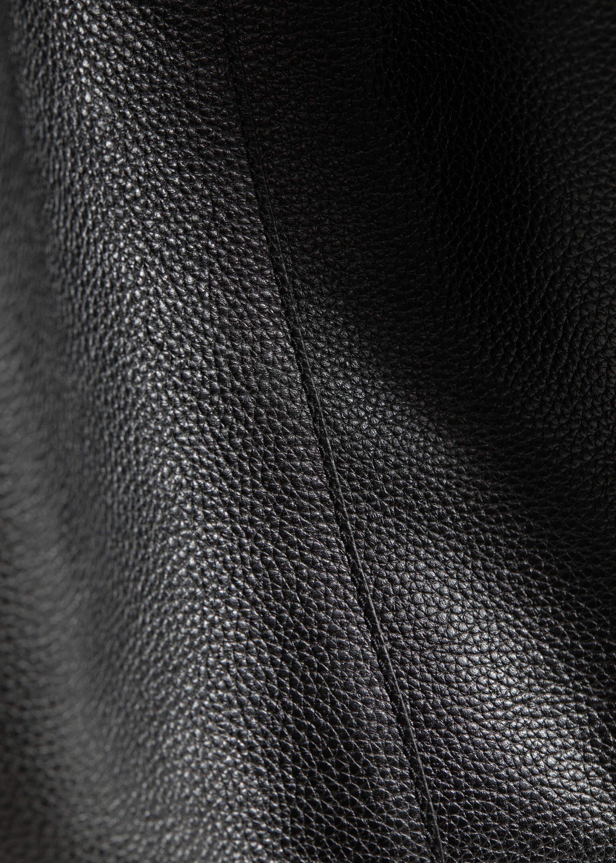 Grösseres Bild ansehen: Große Tragetasche aus Leder - Schwarz - DAMEN | H&M CH 4