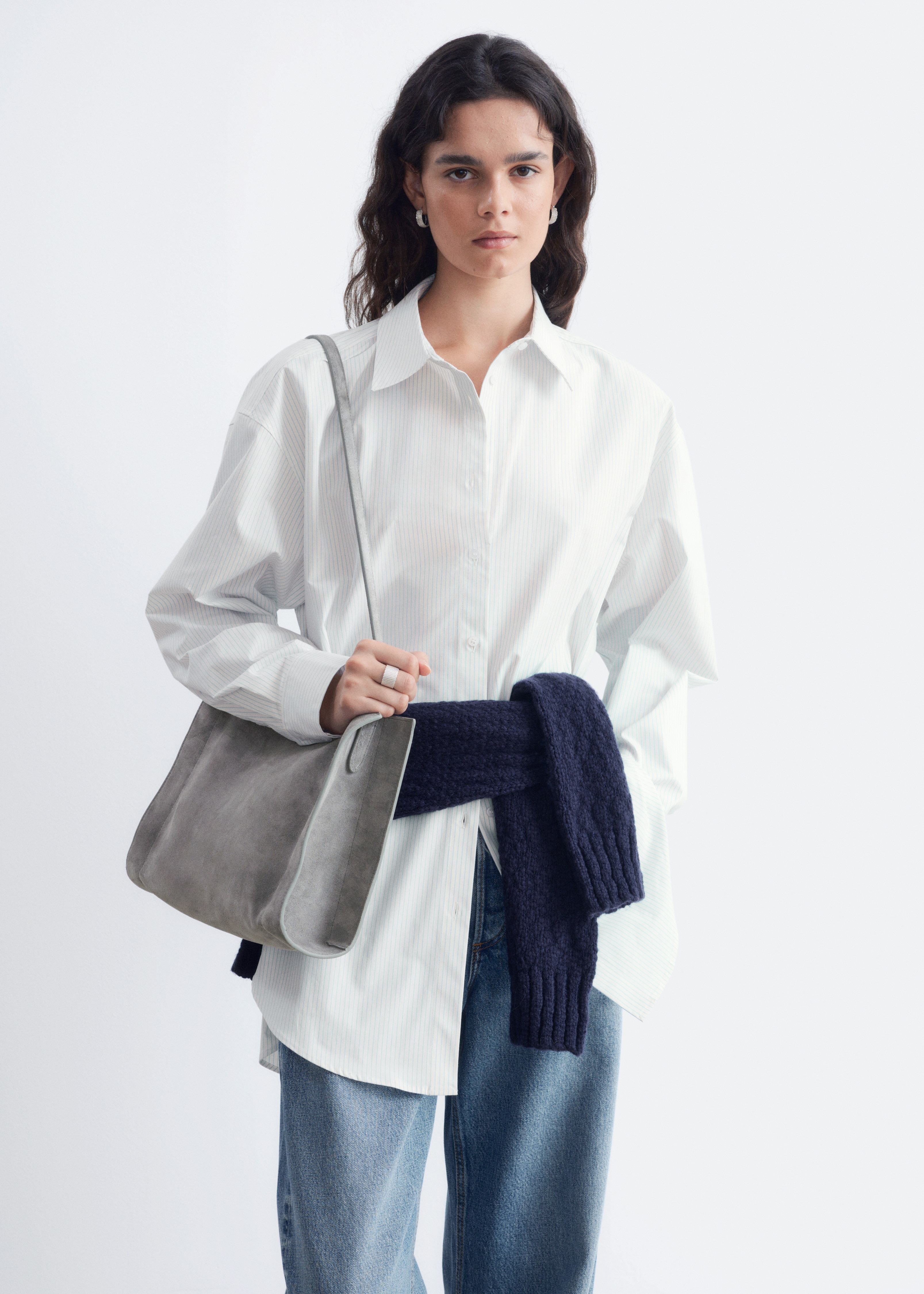 Oversized skjorta med rundad fåll - Vit