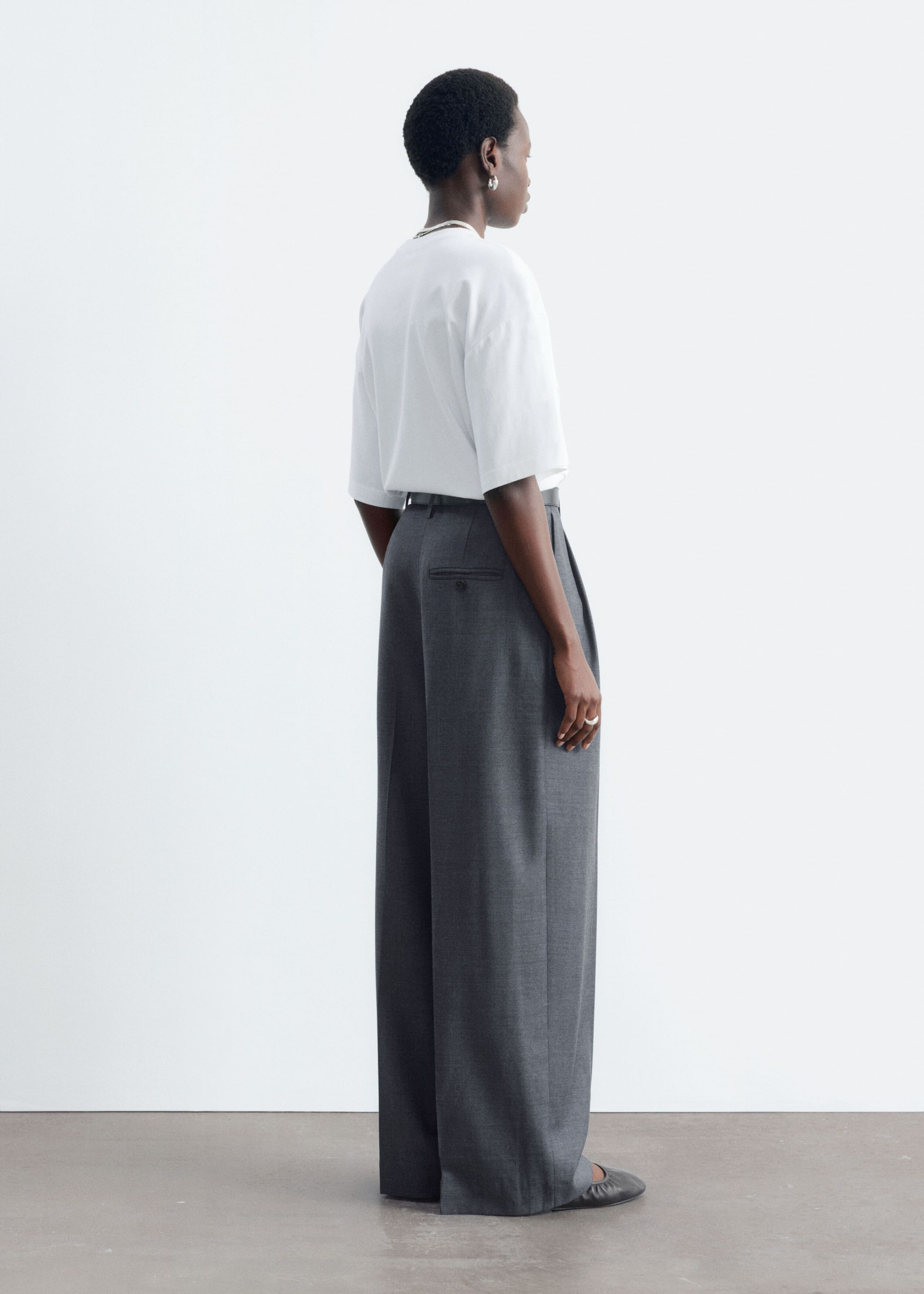 High-Waist Tailored Trousers - Grey - Still Life