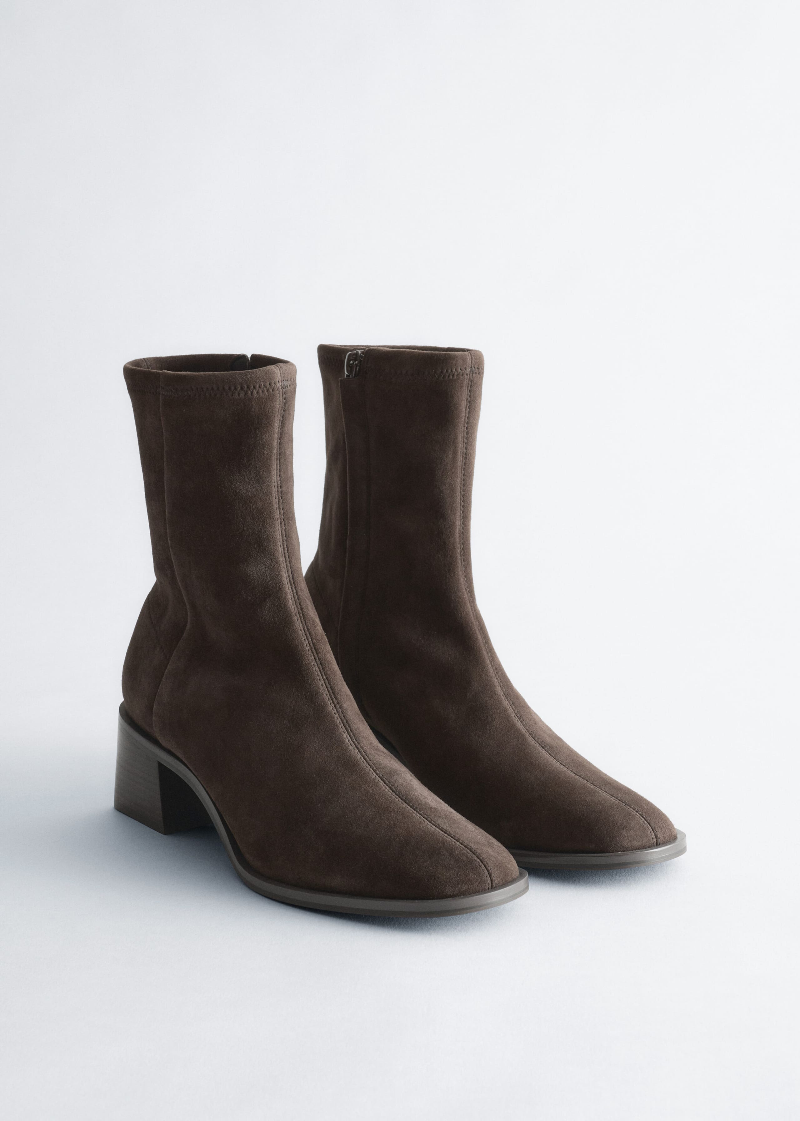 Sockboots aus Leder - Schwarz - Stillleben