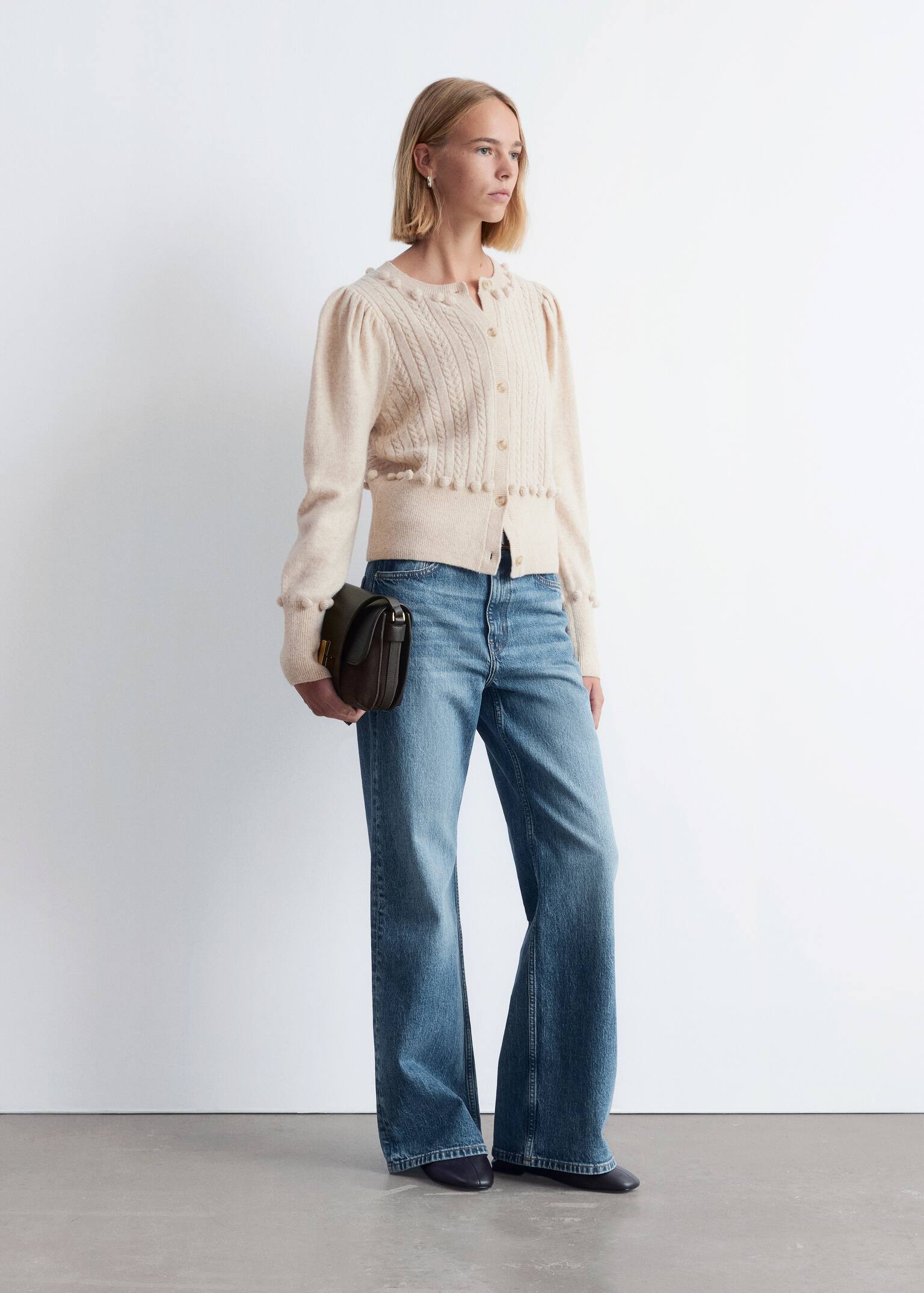 Strickjacke aus Wolle mit Zopfmuster - Beige/Dunkelgrau - 4