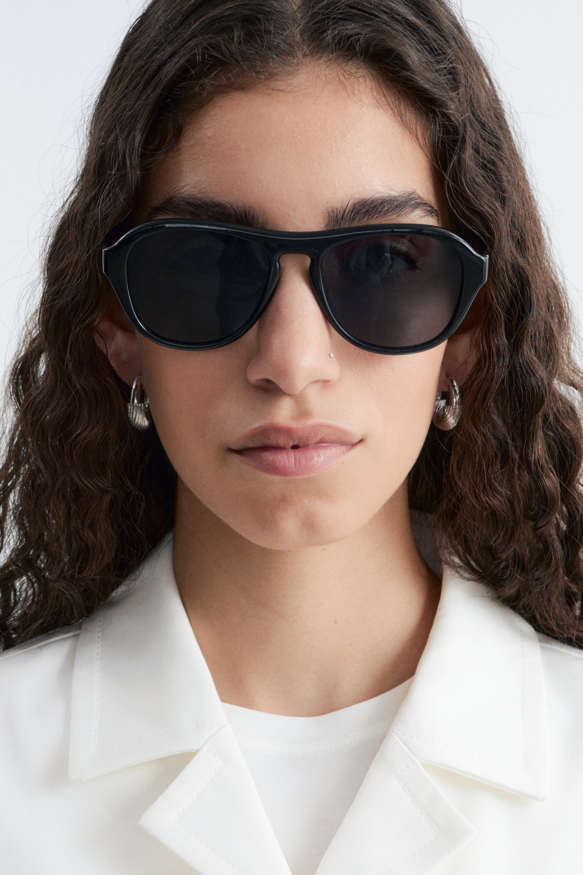 Nagyobb kép megtekintése: Lágy Élű Négyzetes Napszemüveg - Fekete - NŐI | H&M HU 1