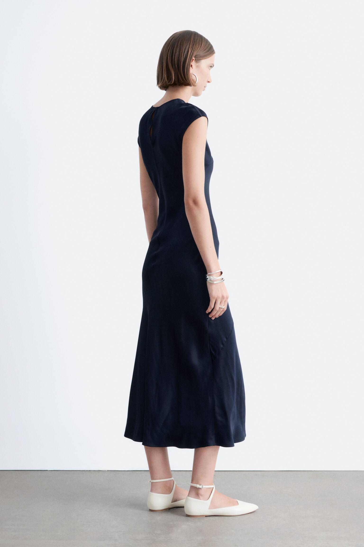 שמלת מקסי סאטן צמודה - 4