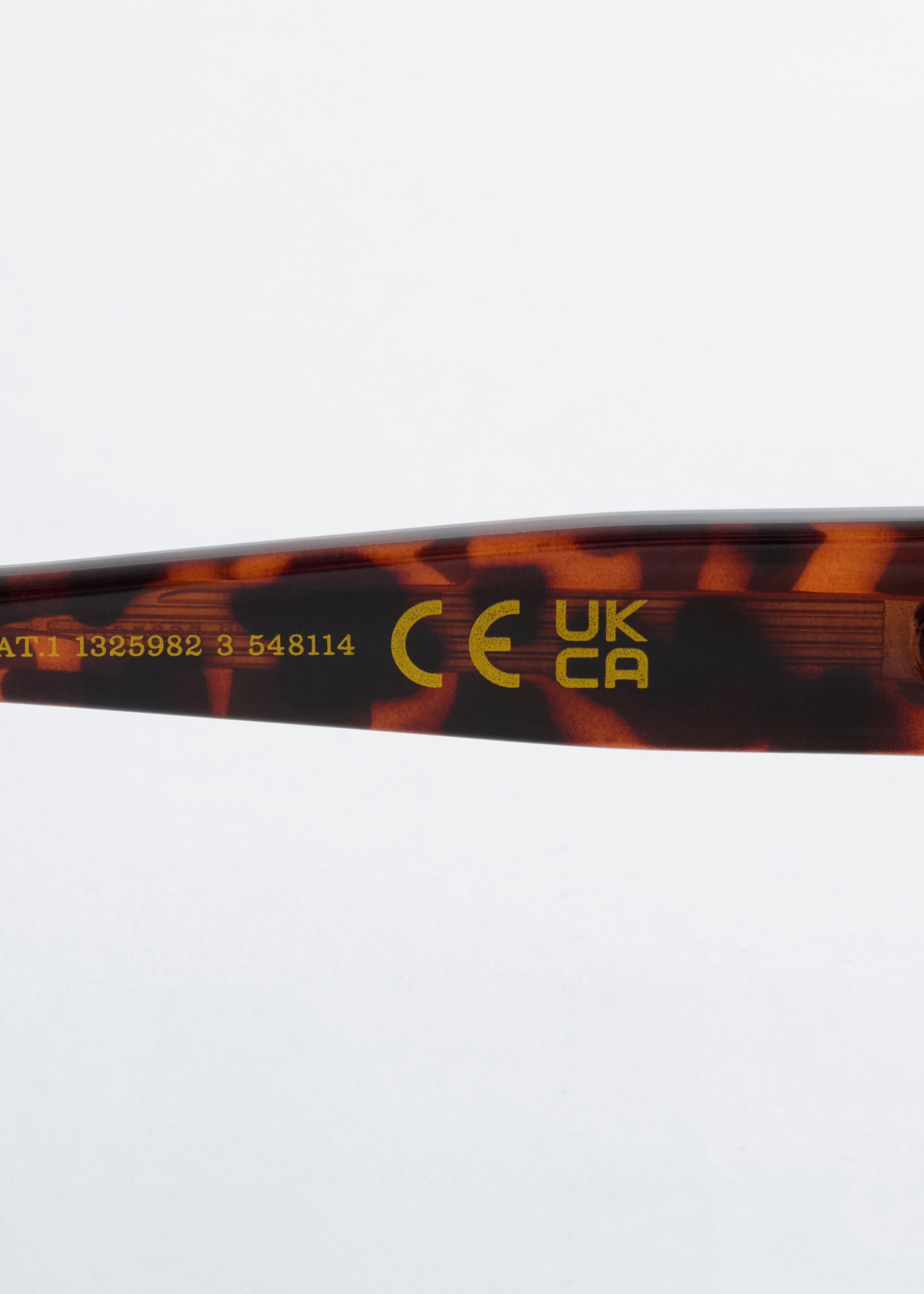 Bold Rectangular Sunglasses - {{variantName}} - Descriptive Detail