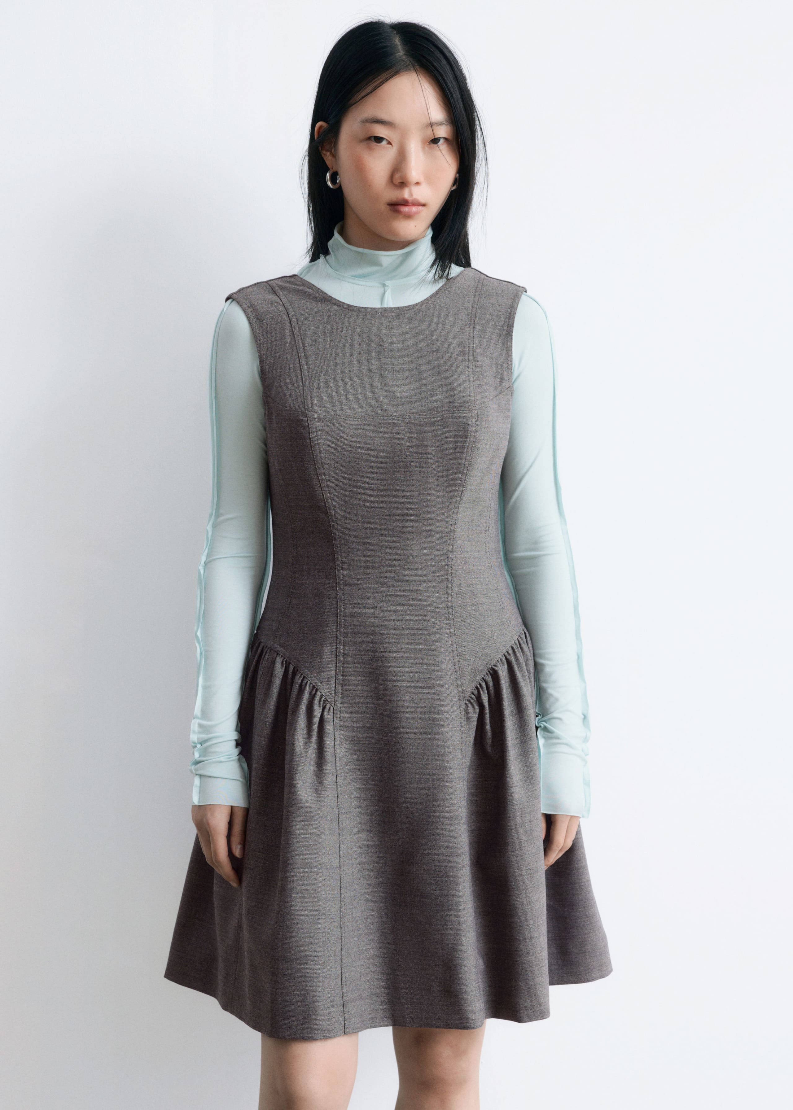 Image of Robe courte évasée en laine