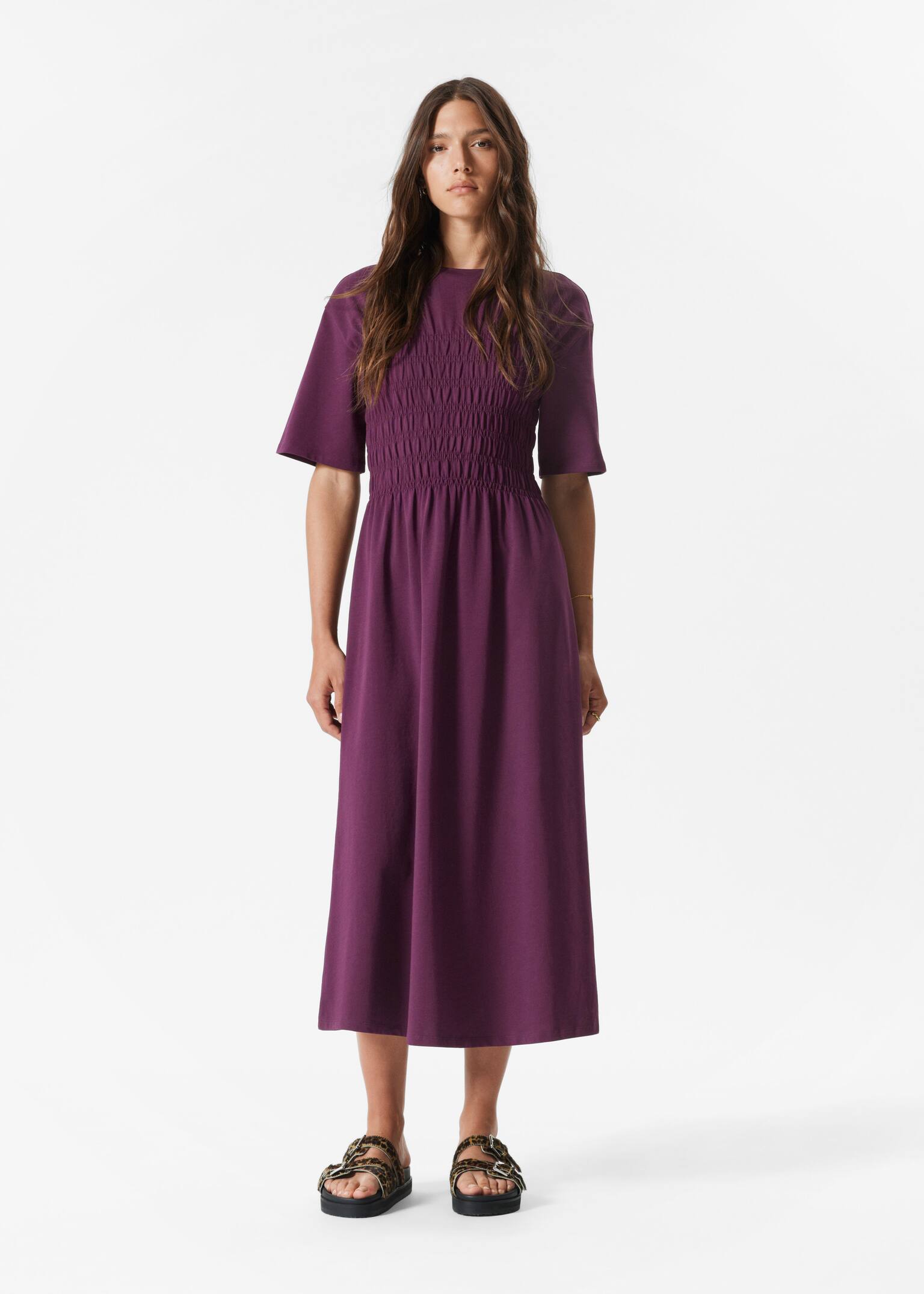 Vestido midi fruncido con nido de abeja - Violeta oscuro/Blanco/Negro