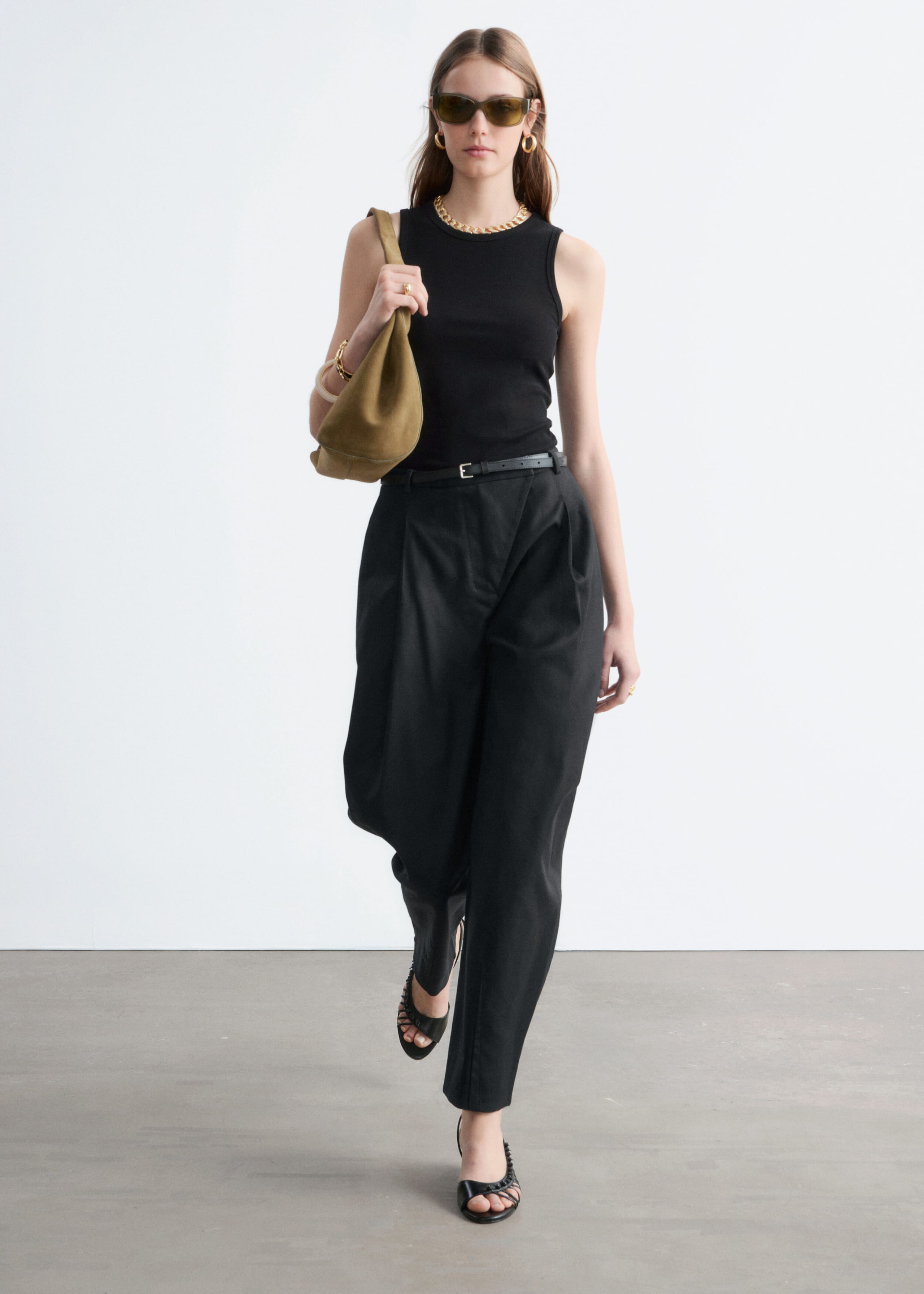 Fitted Tank Top - Black - Lookbook