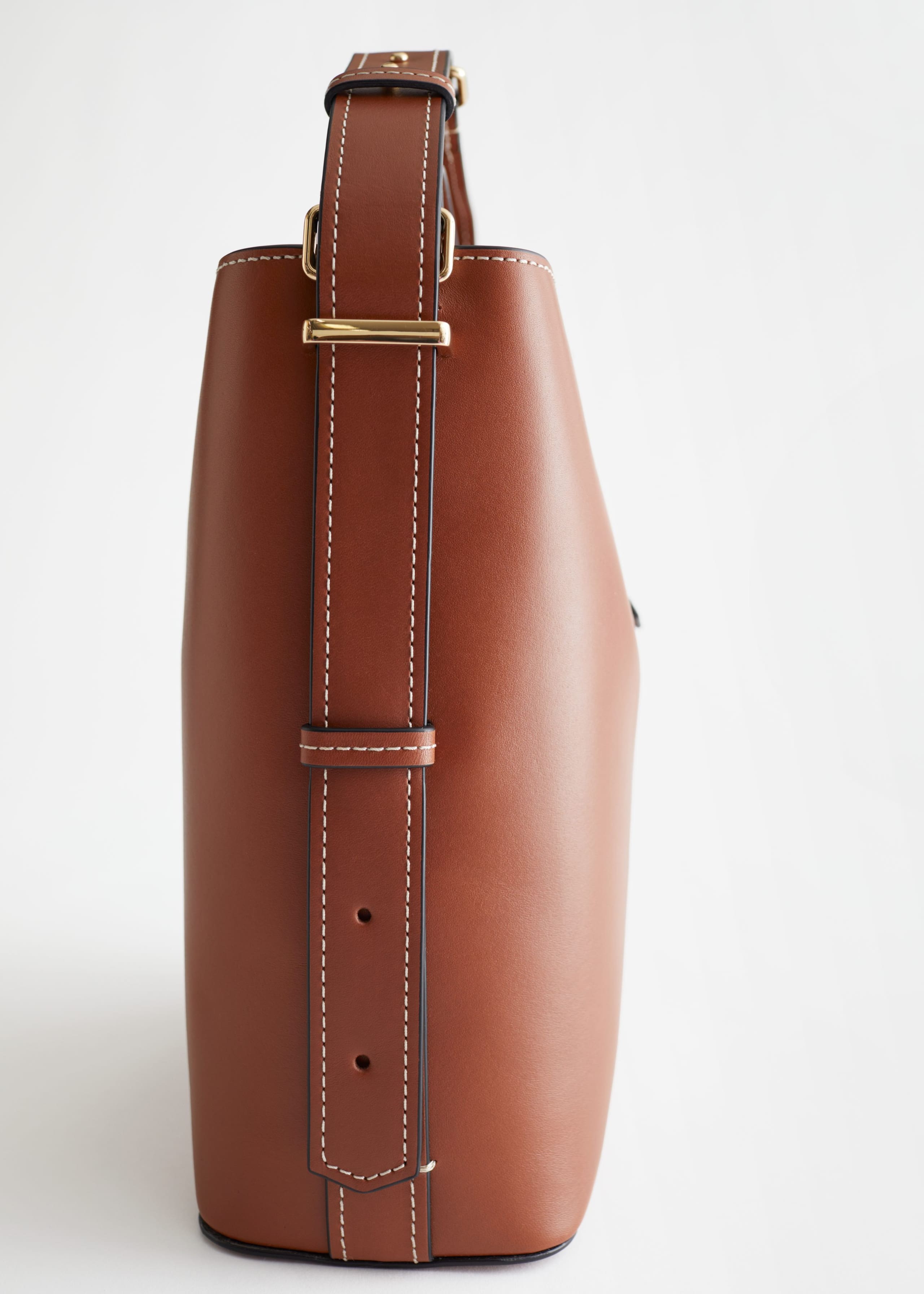 LargeLeatherShoulderBag - {{variantName}} - Descrizione dettagliata