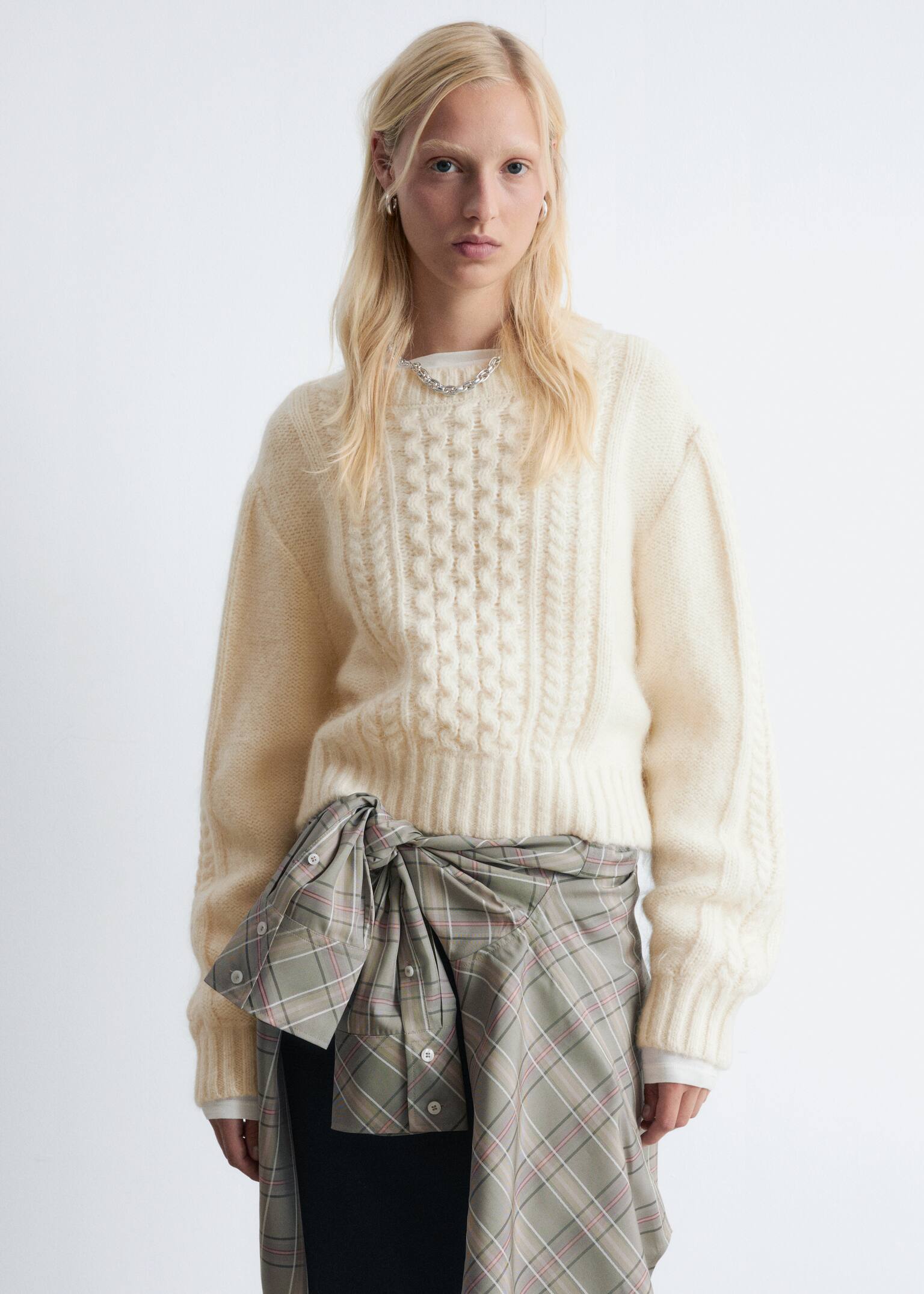 Maglione cropped con lavorazione a trecce - Bianco