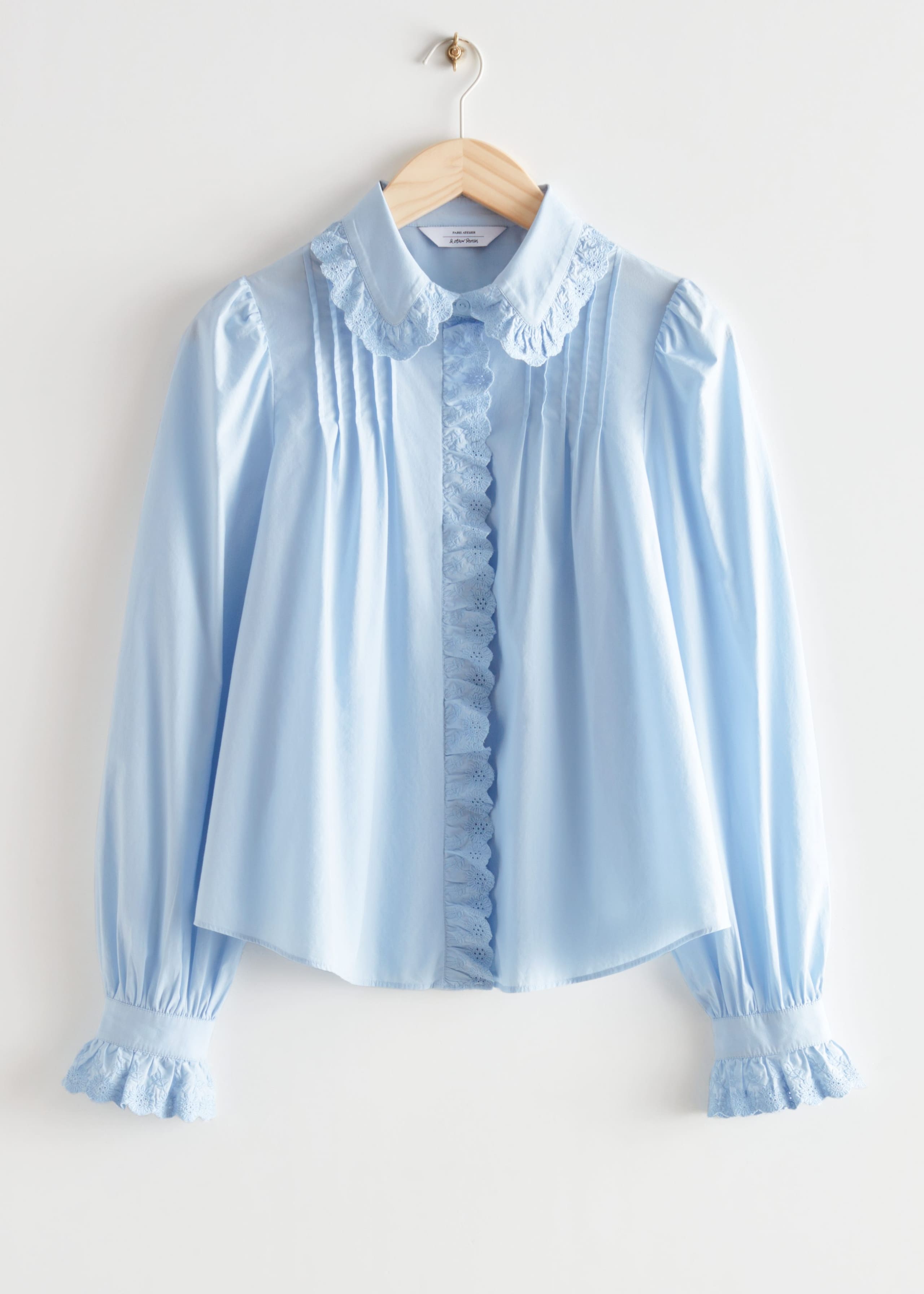 Scalloped Embroidery Blouse - Blue - Natura morta