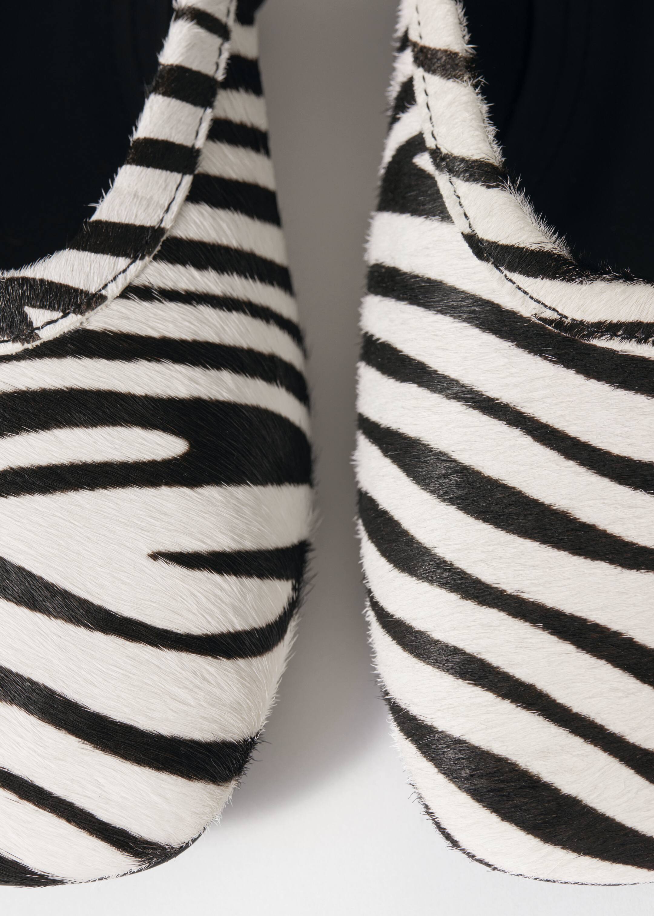 Visualizza immagine più grande: Ballerine con stampa zebrata - Nero/Bianco - DONNA | H&M IT 6