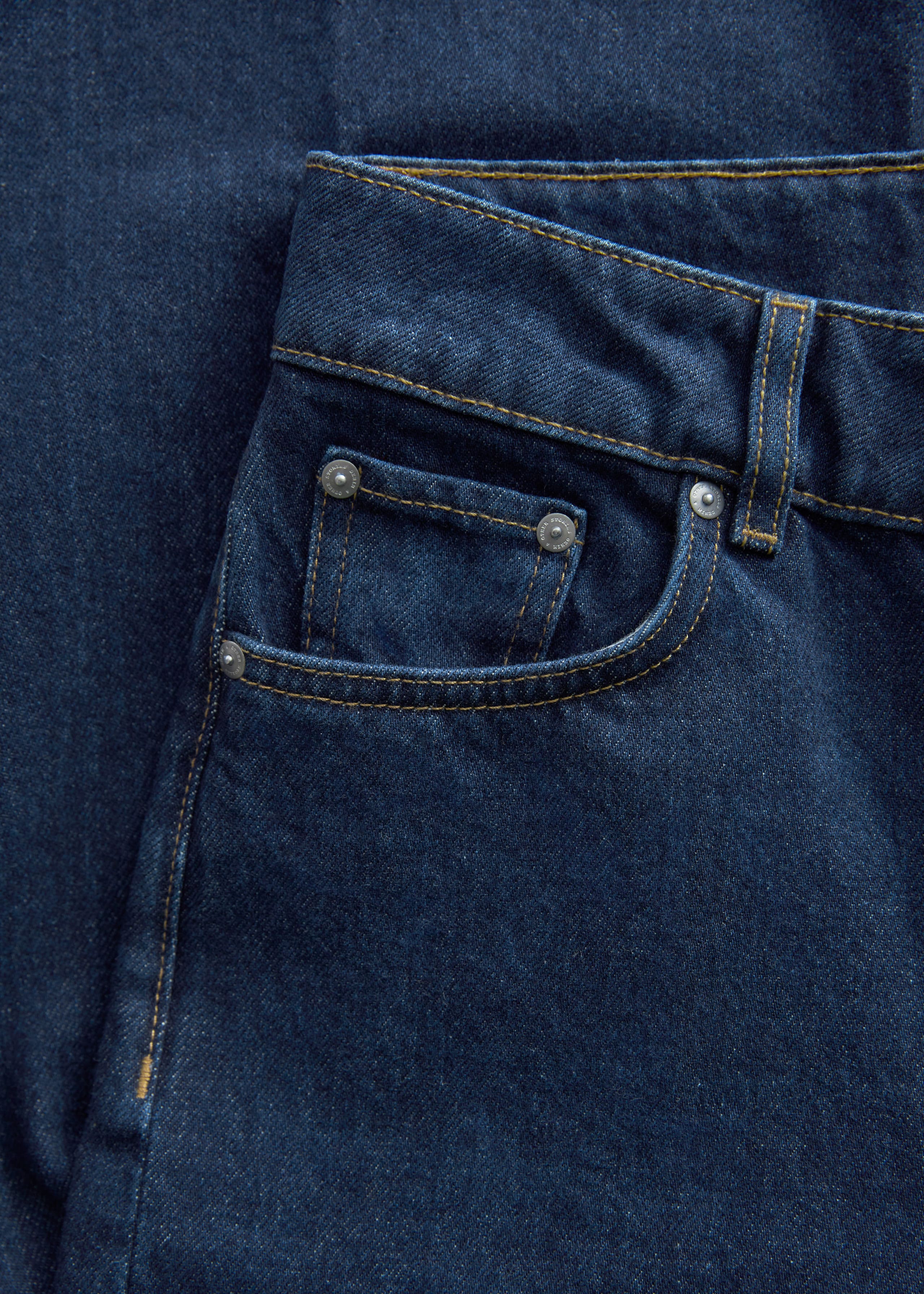 Cropped Barrel-Leg Jeans - {{variantName}} - Descriptive Detail