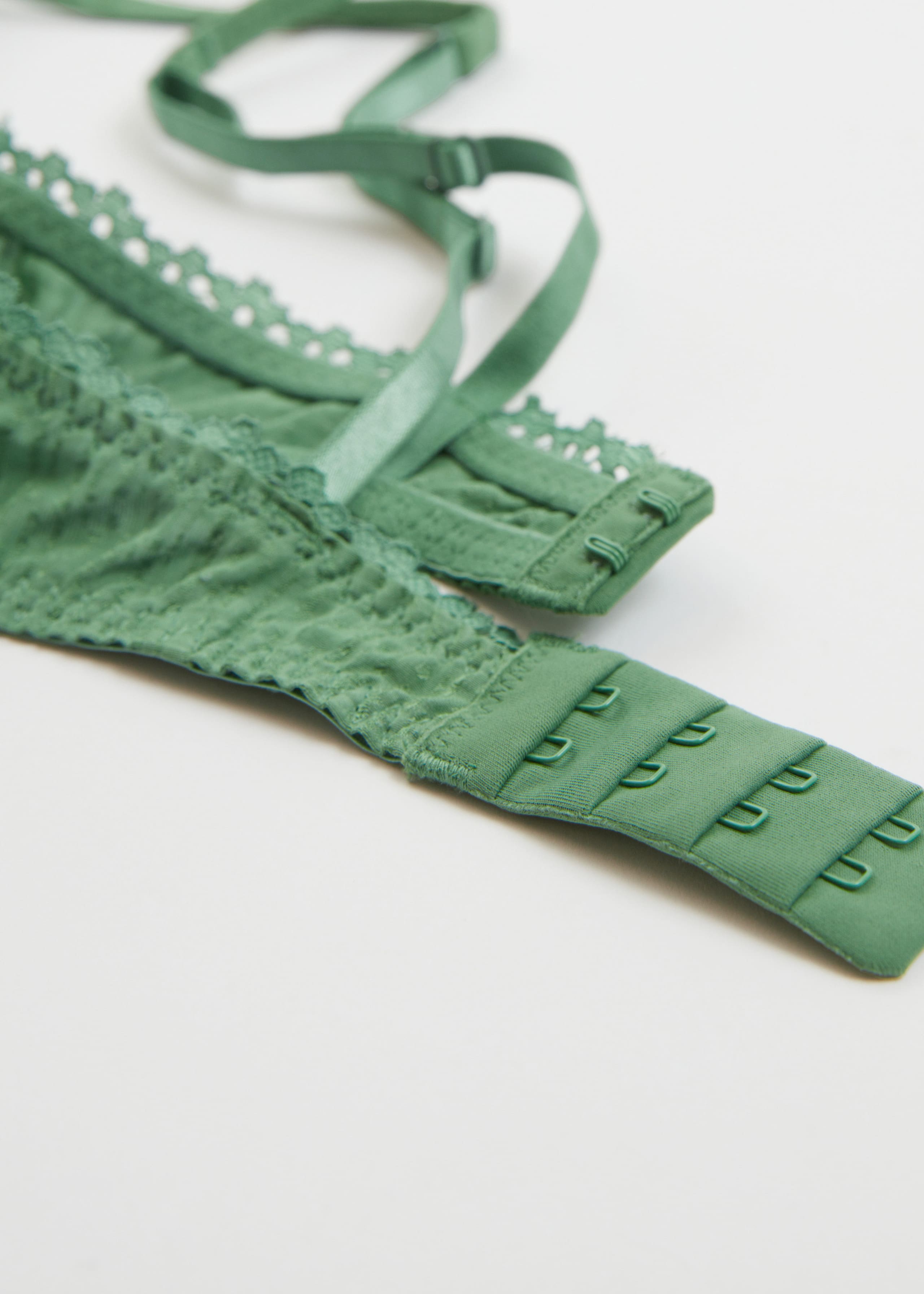 Lace-Trimmed Underwire Bra - {{variantName}} - Descriptive Detail