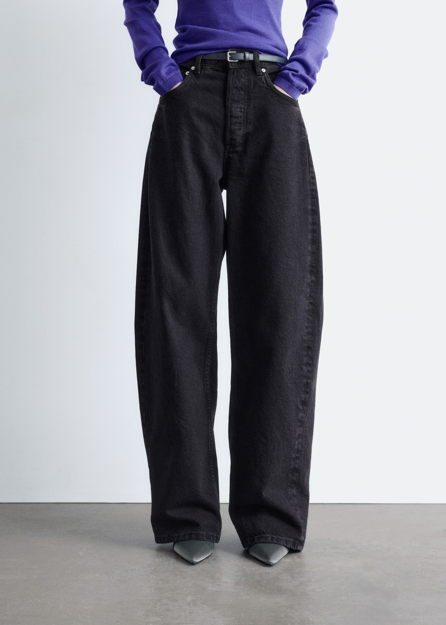 Jeans mit Barrel-Bein - Schwarz/Dunkelblau/Dunkelbraun/Hellblau - 5