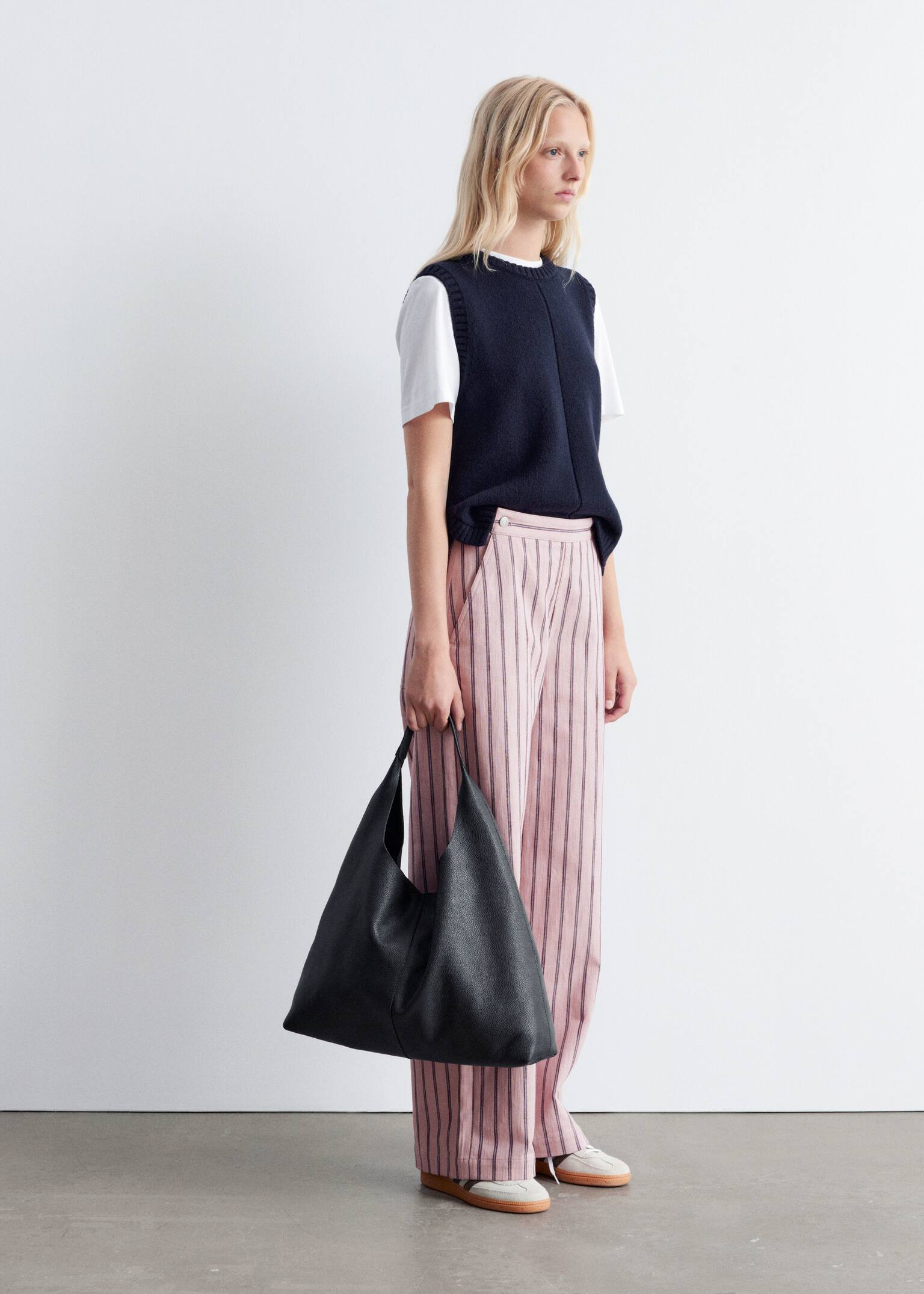Gestreifte Hose aus Baumwolle - Rosa/Weinrot gestreift/Navyblau/Weiß gestreift - 5