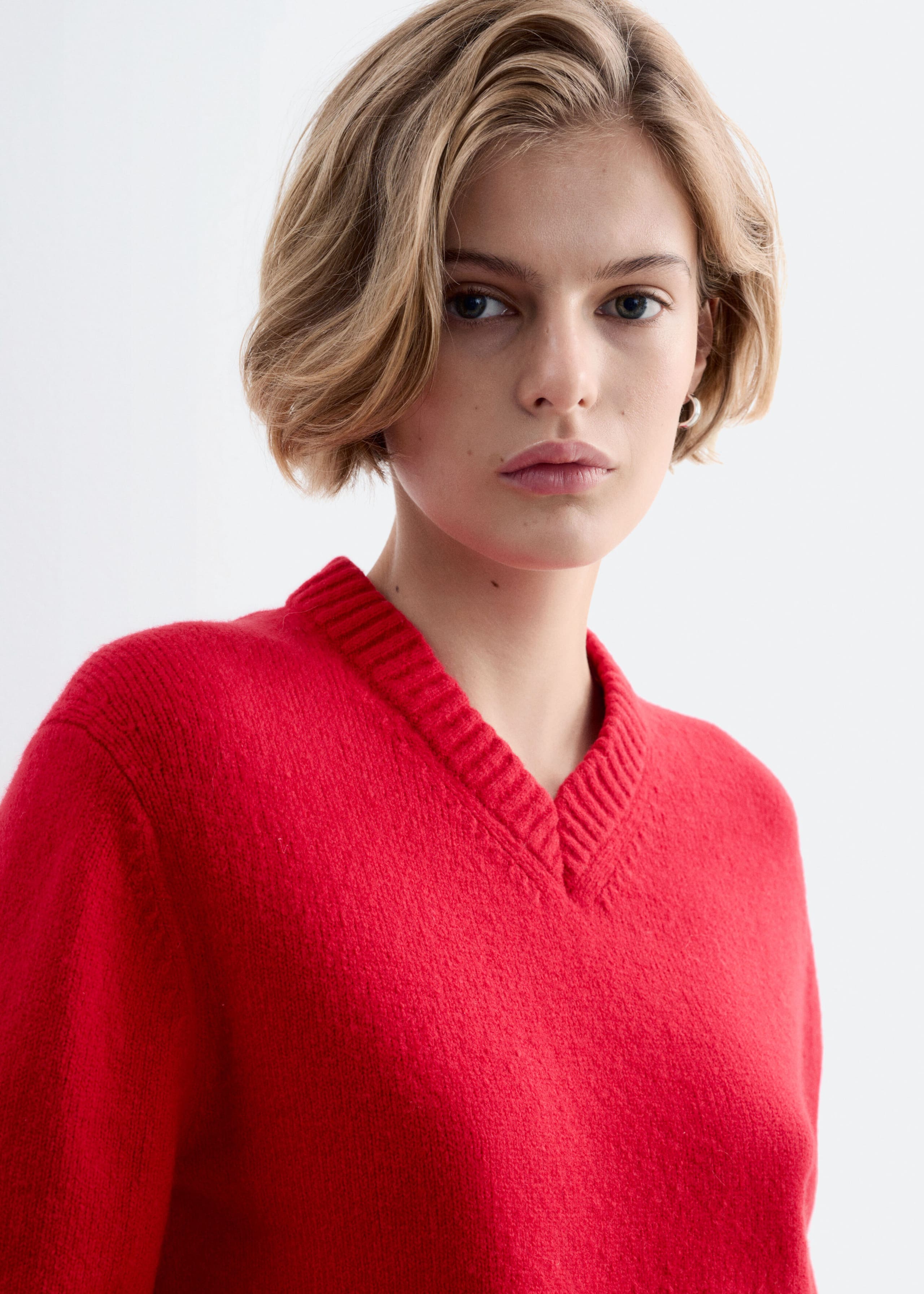 V-Neck Jumper - Dark Red - Lookbook