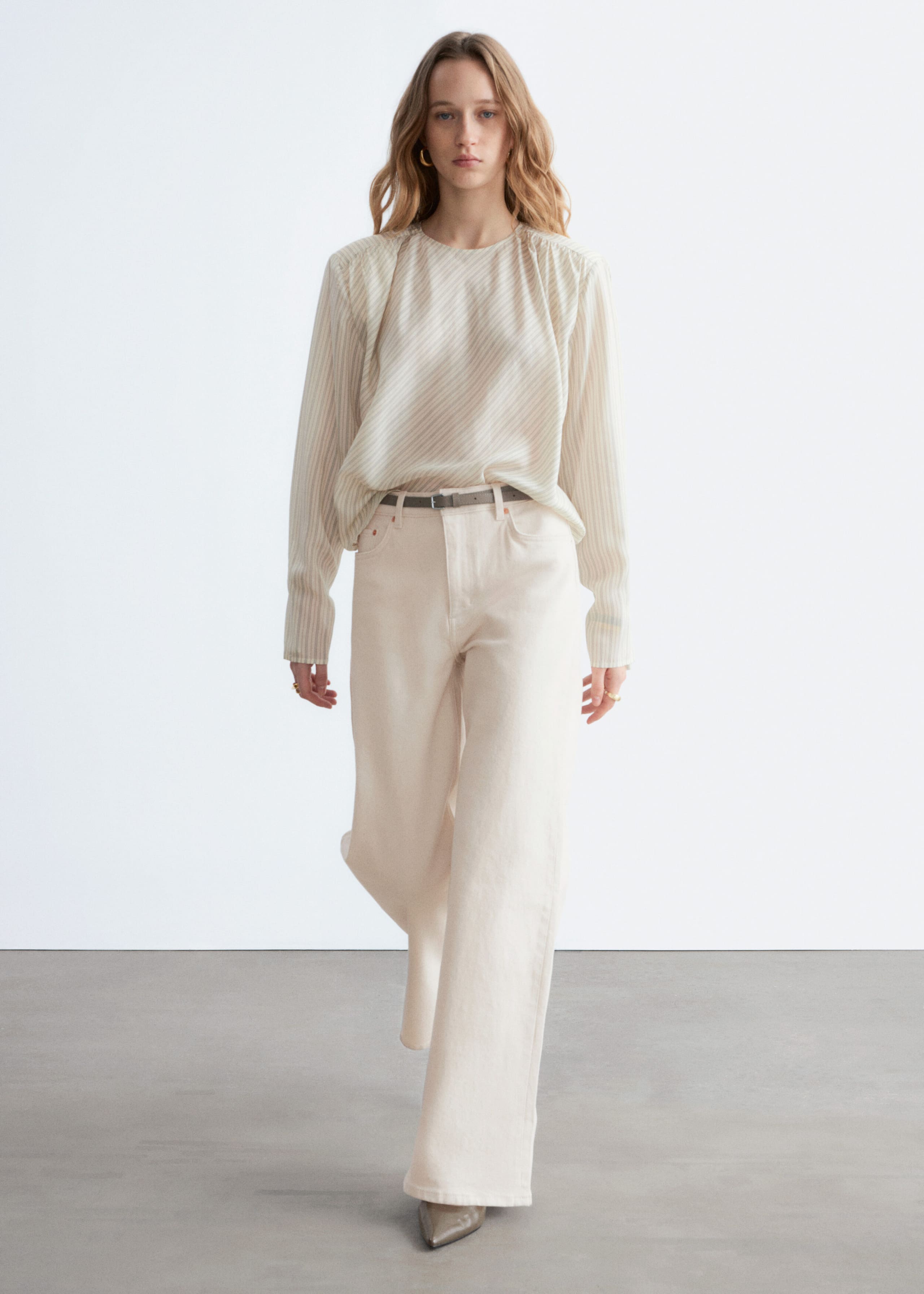 Image of Jeans mit weitem Bein