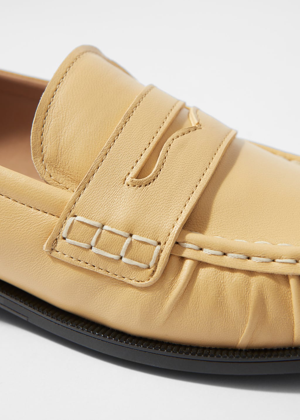 Penny Loafers - {{variantName}} - Descriptive Detail