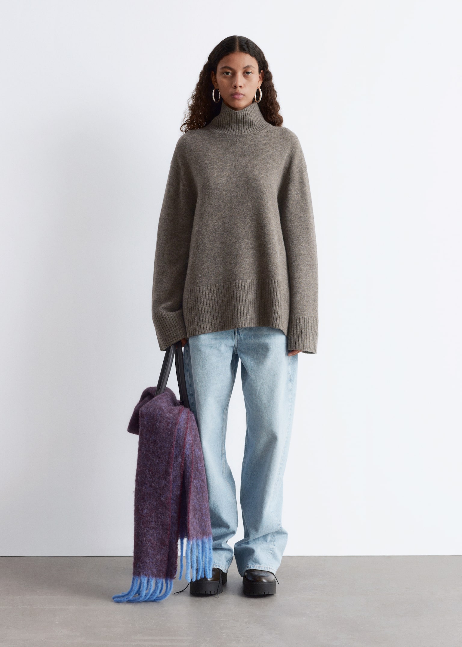 Wełniany sweter oversize z golfem - Dark Mole/Ciemnoczerwony/Brązowy - 3