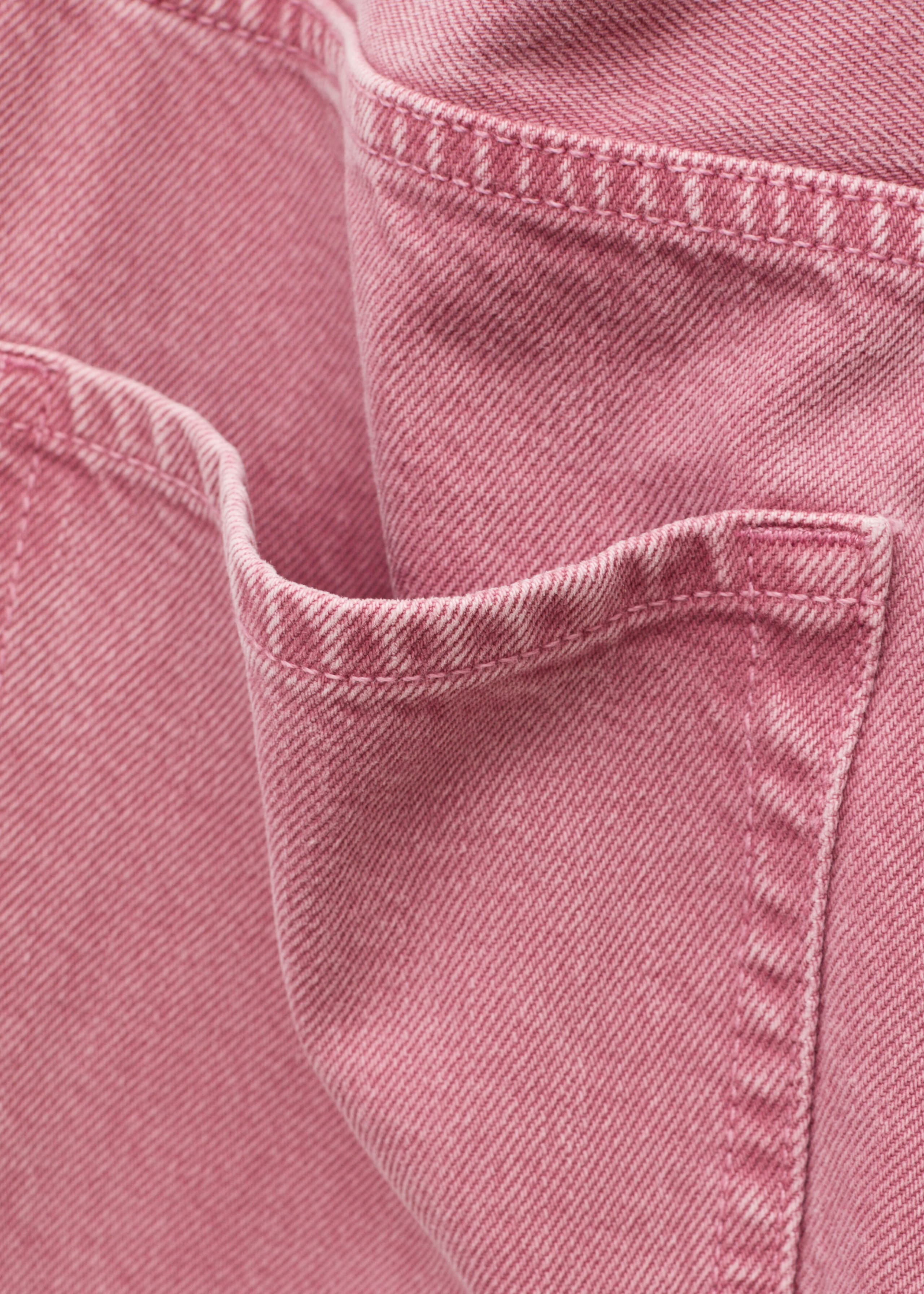 Barrel-Leg Jeans - {{variantName}} - Descriptive Detail