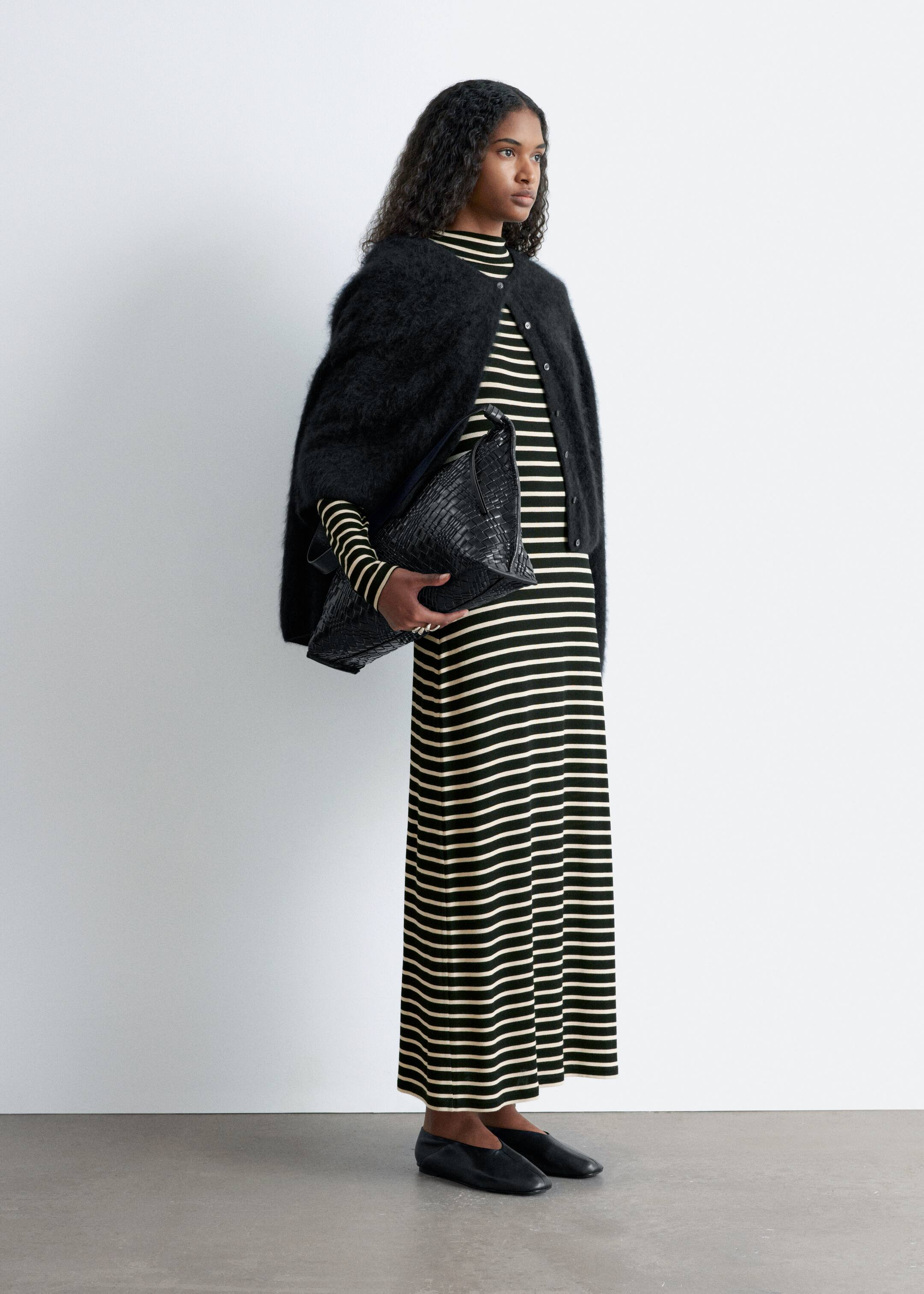 Agrandir l'image: Robe longue à col montant - Rayures noires/blanches - FEMME | H&M CH 4