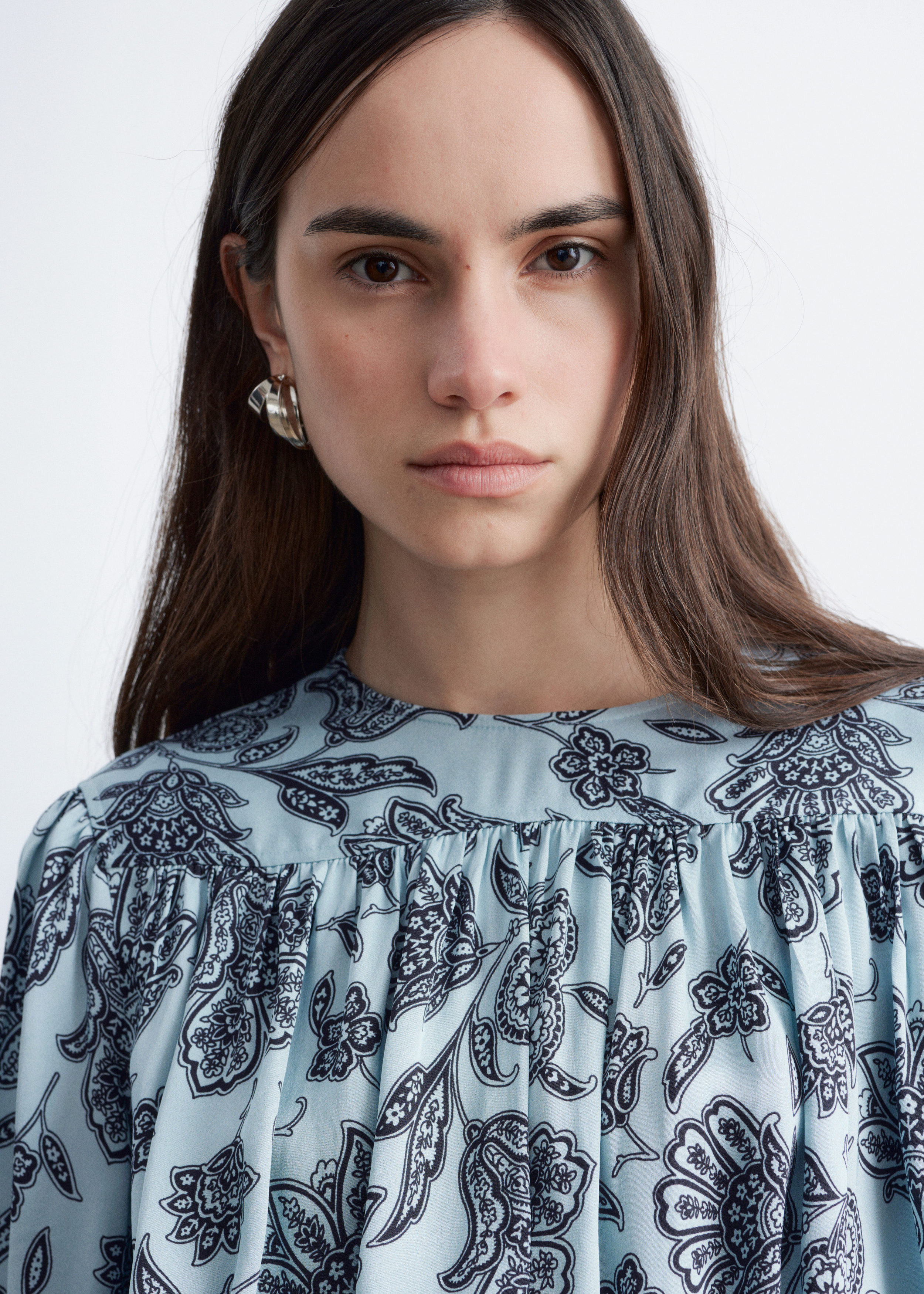【GOOD GRIEF!】Gather Blouse(BK) Linen Blend Gathered Blouse in Black | Glassons