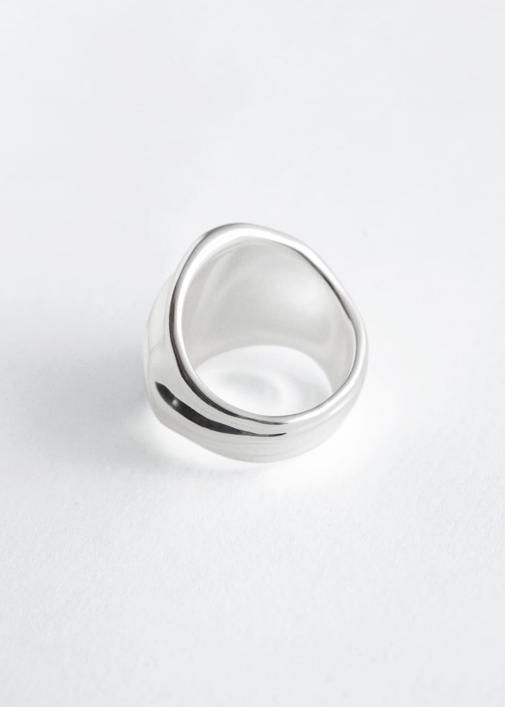 Wavy Sculptural Ring - {{variantName}} - Descriptive Detail