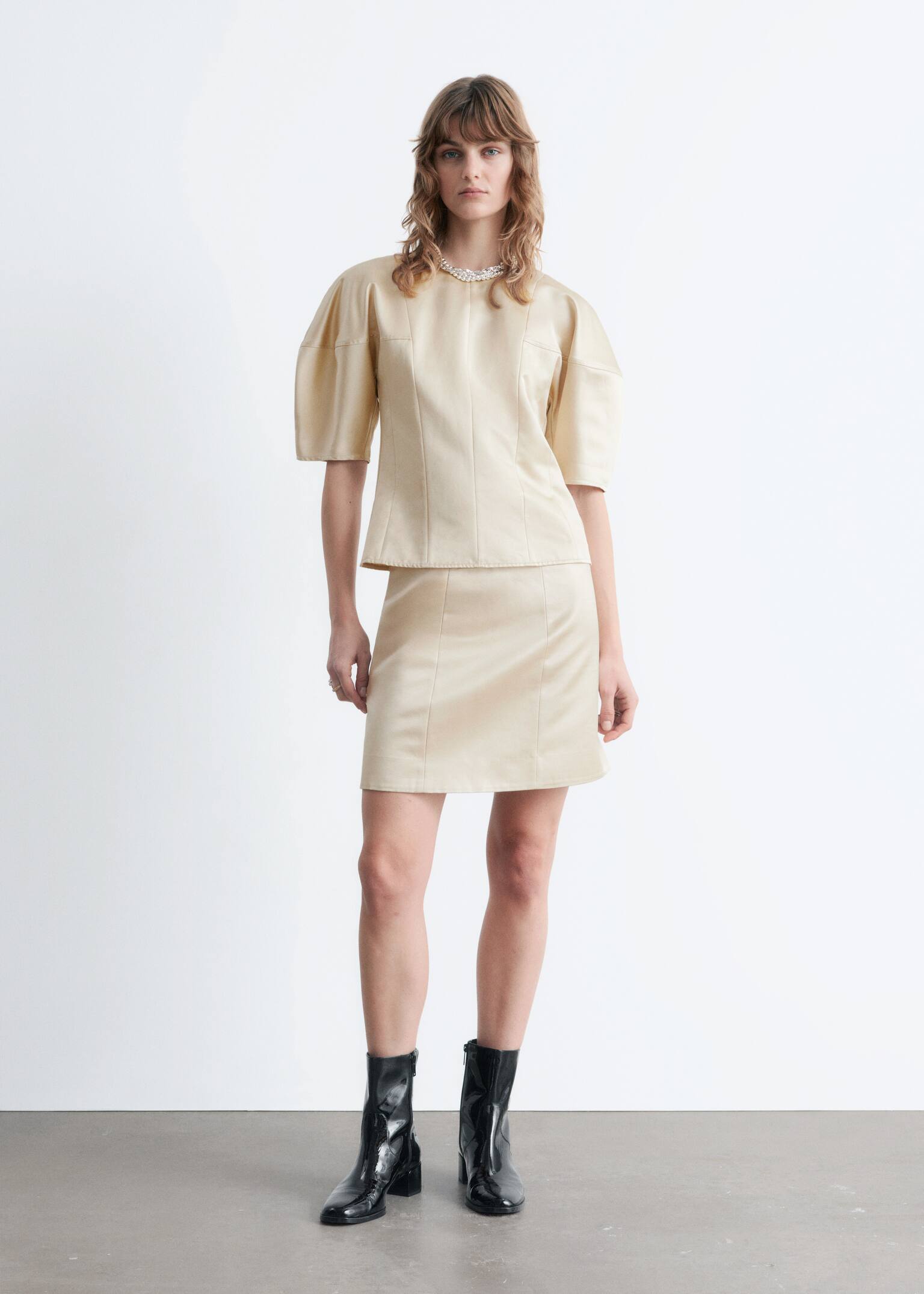 Minirock aus Satin - Beige/Schwarz - 5