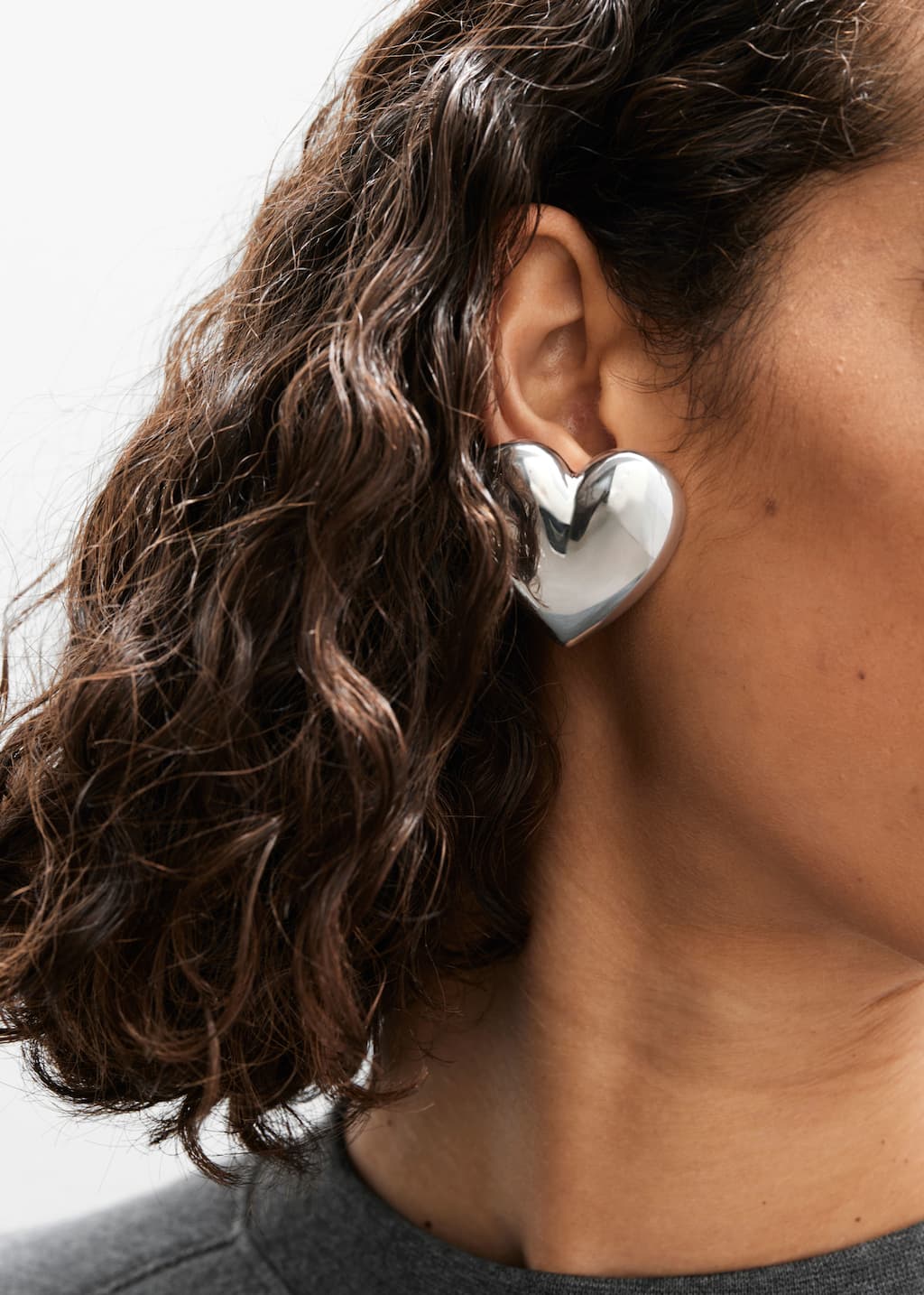 Ohrclips in Herzform - Silber - Lookbook