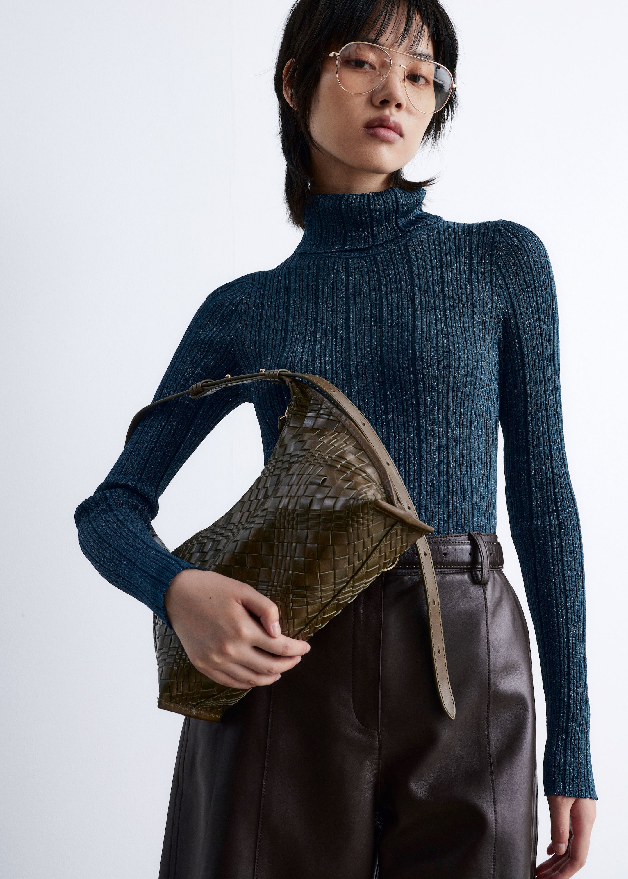 Grösseres Bild ansehen: Umhängetasche aus verwobenem Leder - Khaki - DAMEN | H&M CH 2