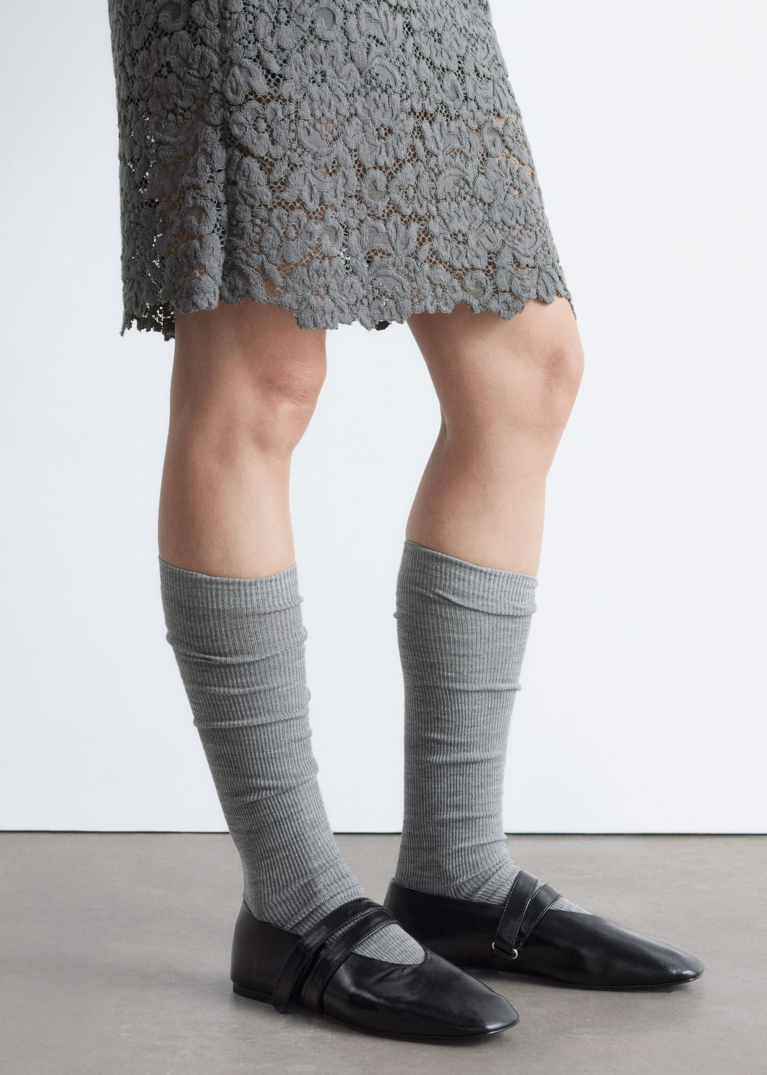 Cross-Strap Leather Ballet Flats - Black Leather - Lookbook