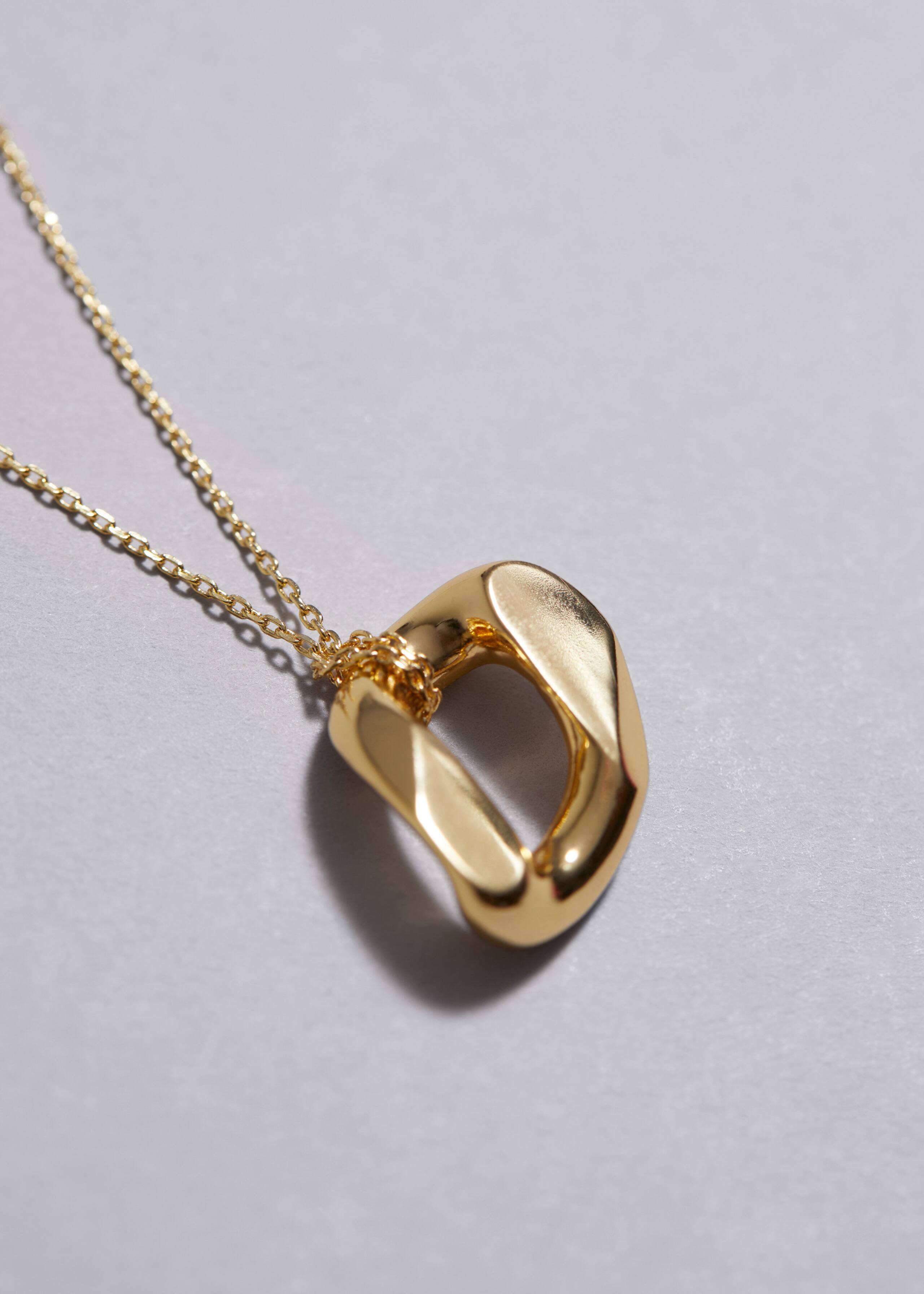 Link Pendant Necklace - {{variantName}} - Descriptive Detail