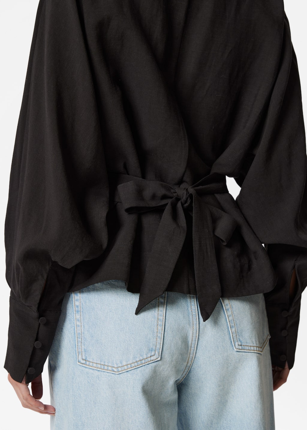 Image of Blusa a pieghe con scollo a barchetta