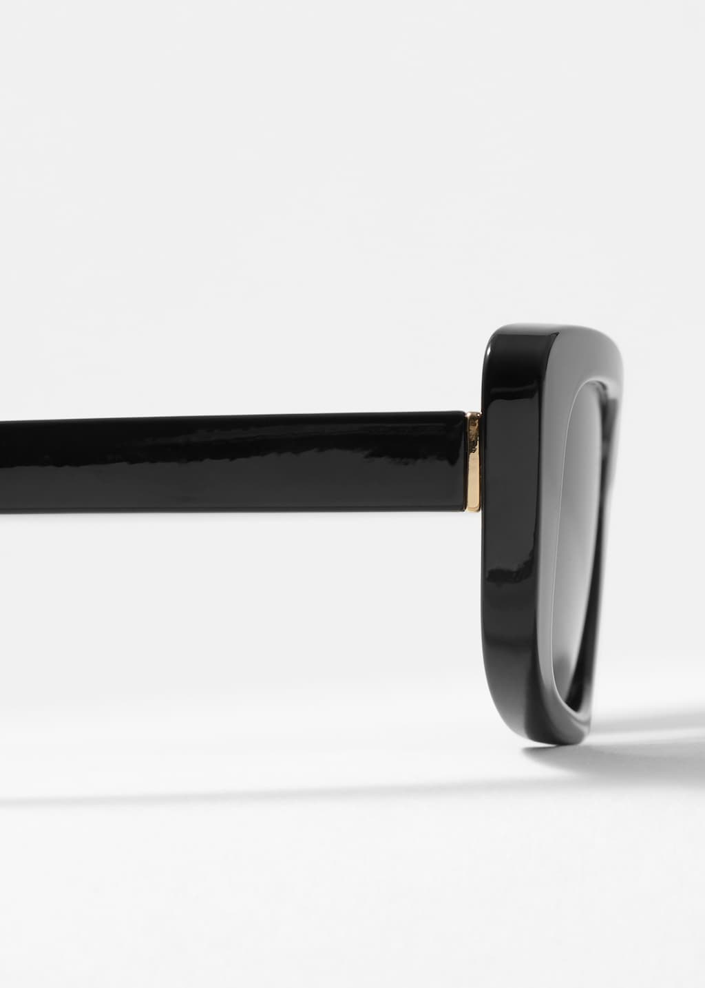Image of Längliche Cat-Eye-Sonnenbrille