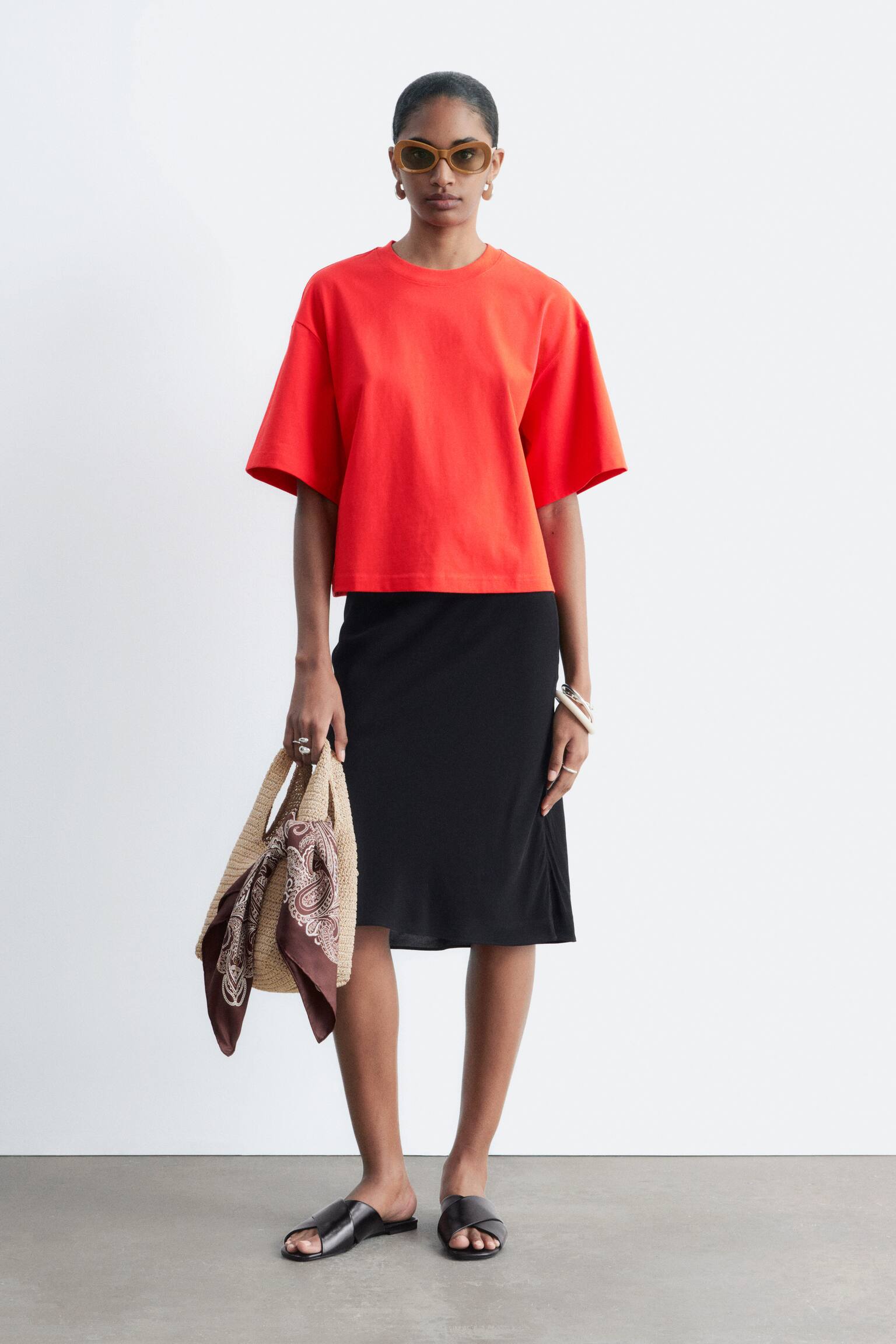 T-shirt structuré - Rouge/Jaune/Blanc/Noir/Bleu clair/Gris/Marron Clair - 5