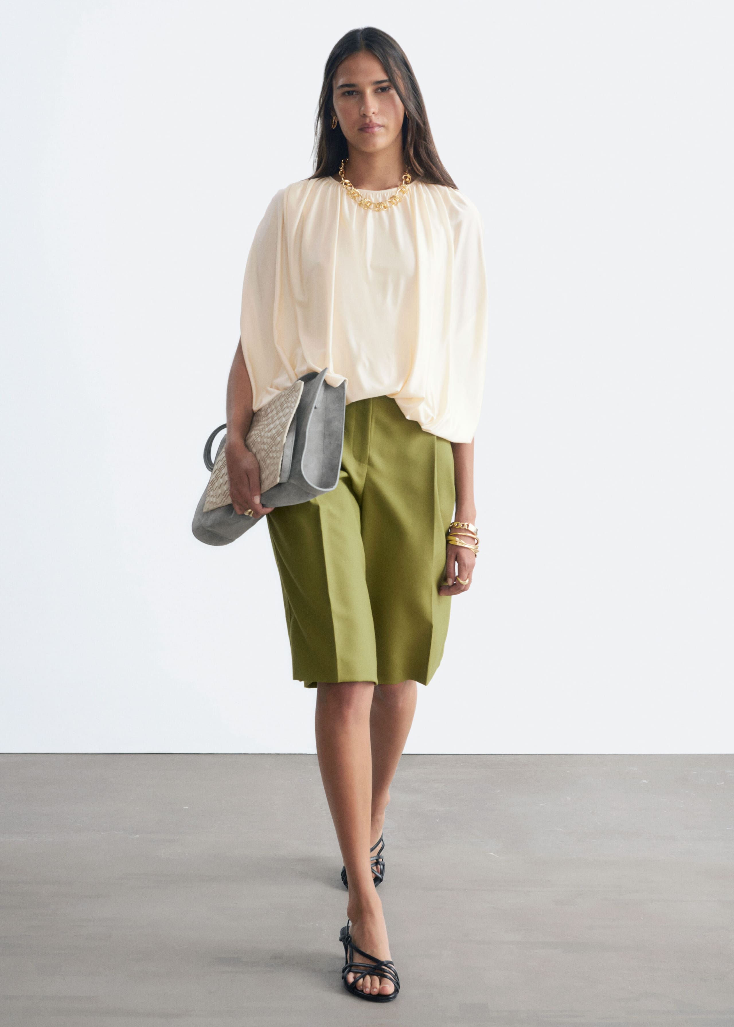 Pleated Bermuda Shorts - Green - Lookbook