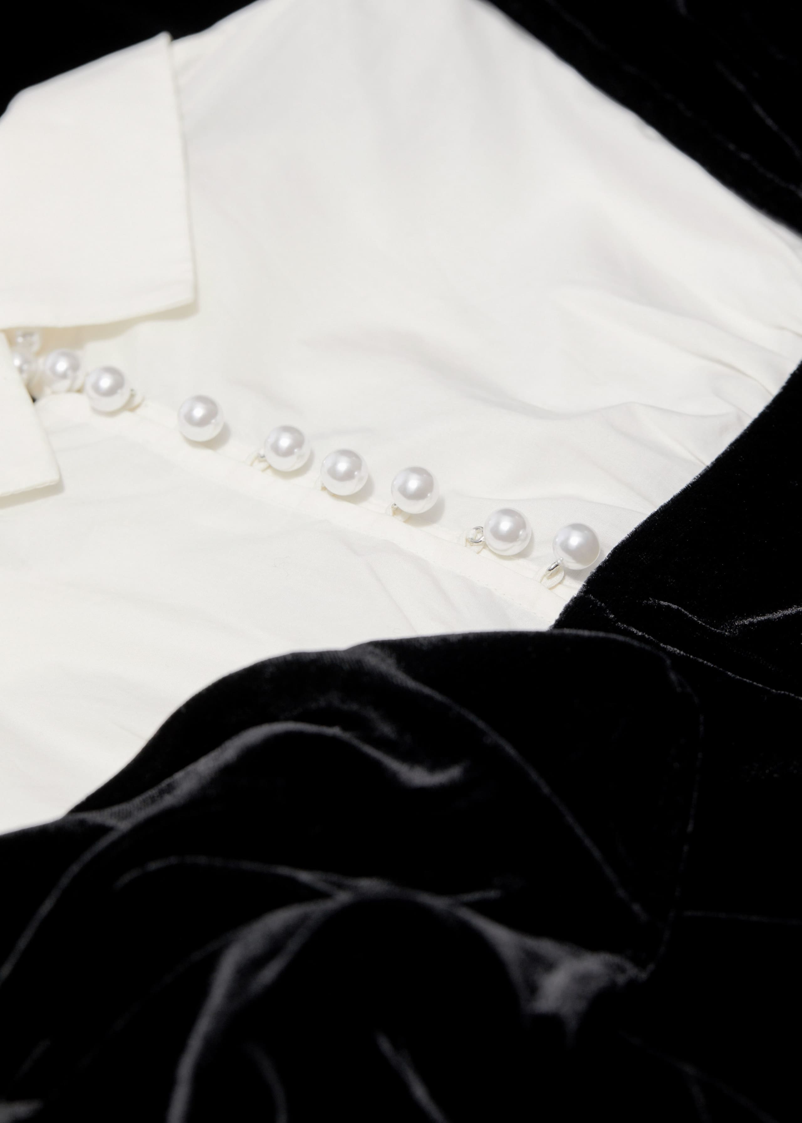 Collared Velvet Mini Dress - {{variantName}} - Descriptive Detail