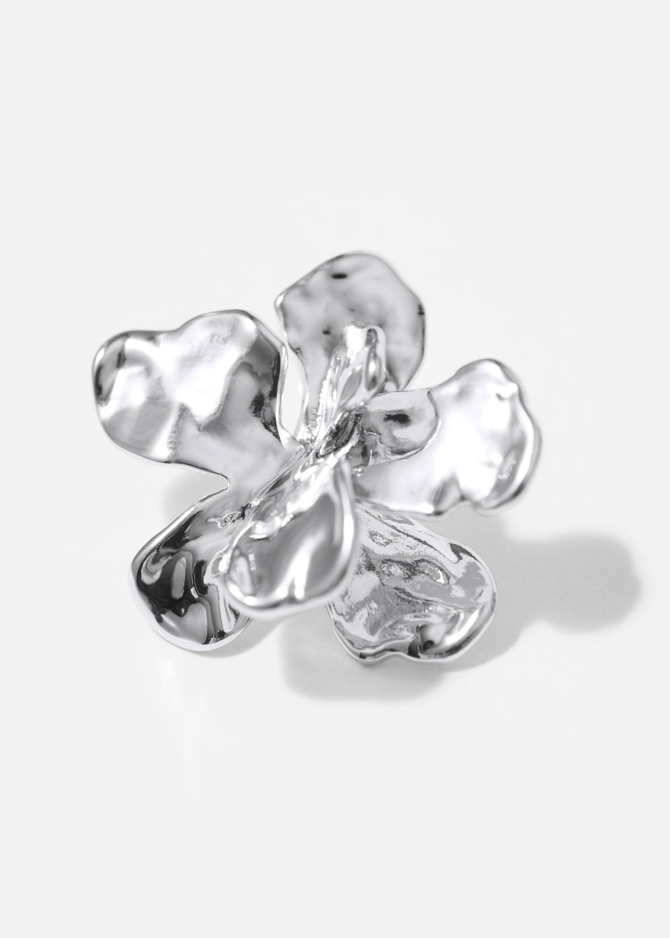 Zobrazit větší obrázek: Náušnice ve tvaru květiny - Stříbrná - ŽENY | H&M CZ 2