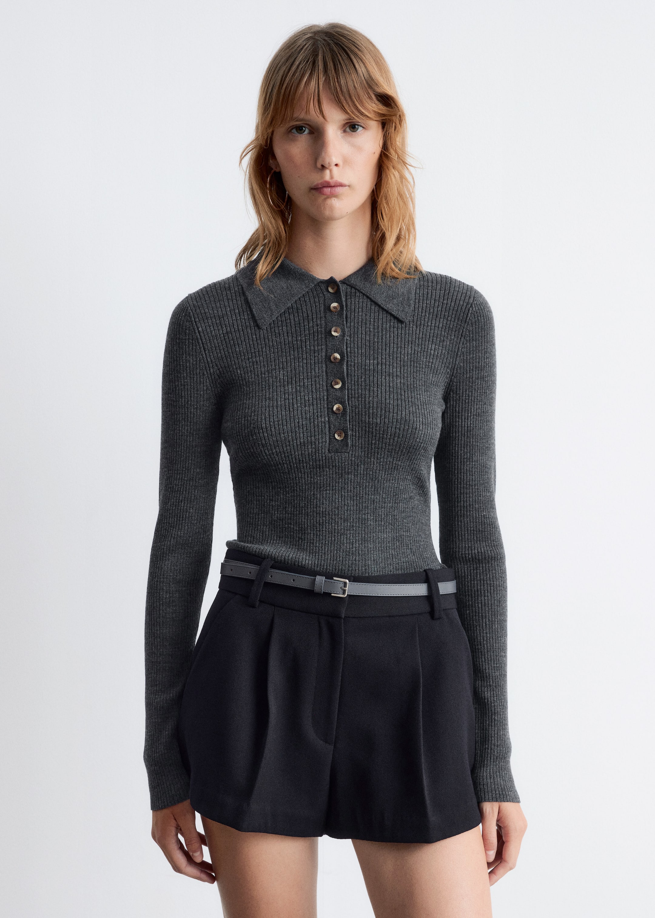 Ver imagen más grande: Top tipo polo de manga larga en lana merino - Gris oscuro - MUJER | H&M ES 1