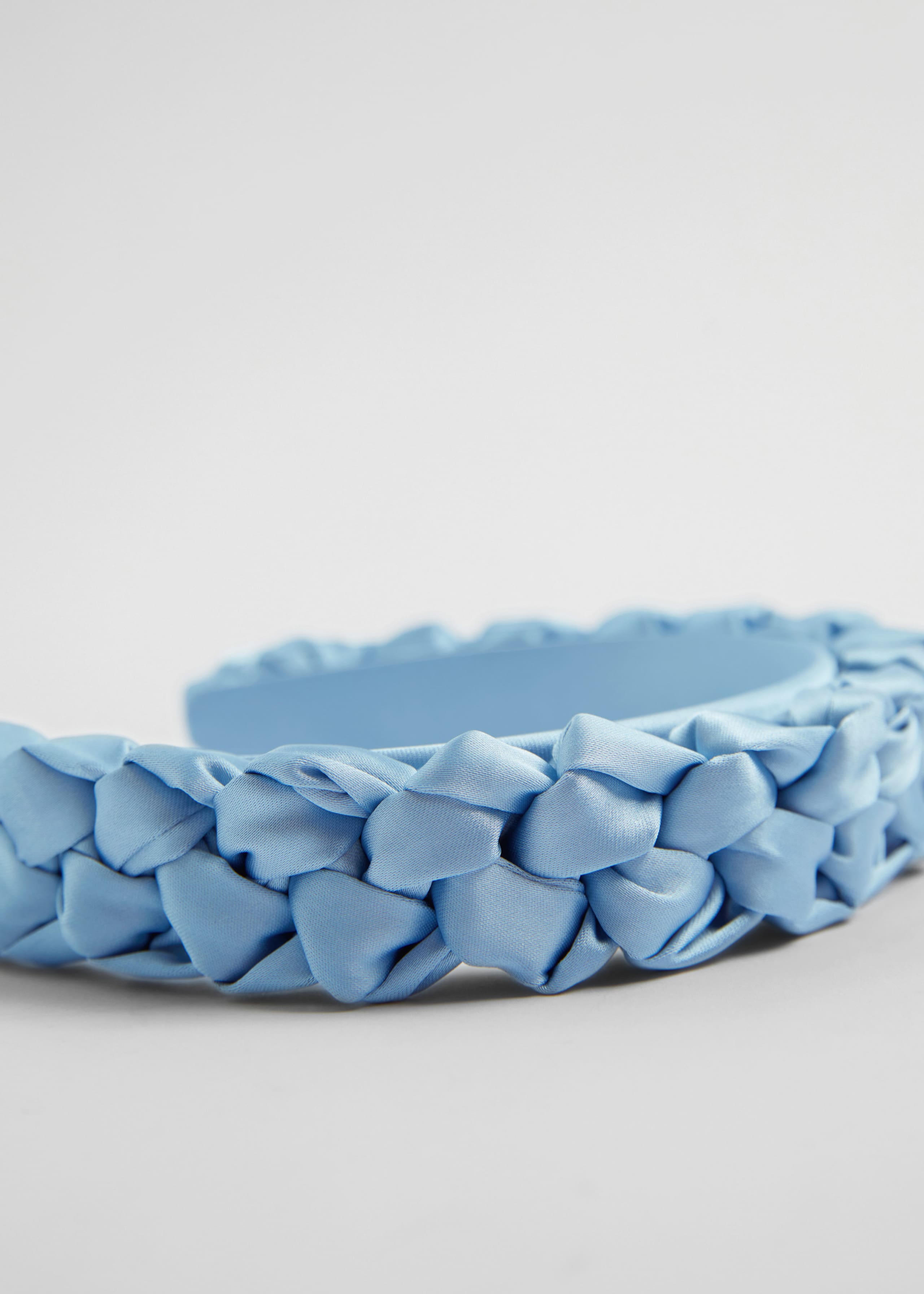 BraidedAliceHeadband - {{variantName}} - Detalle descriptivo