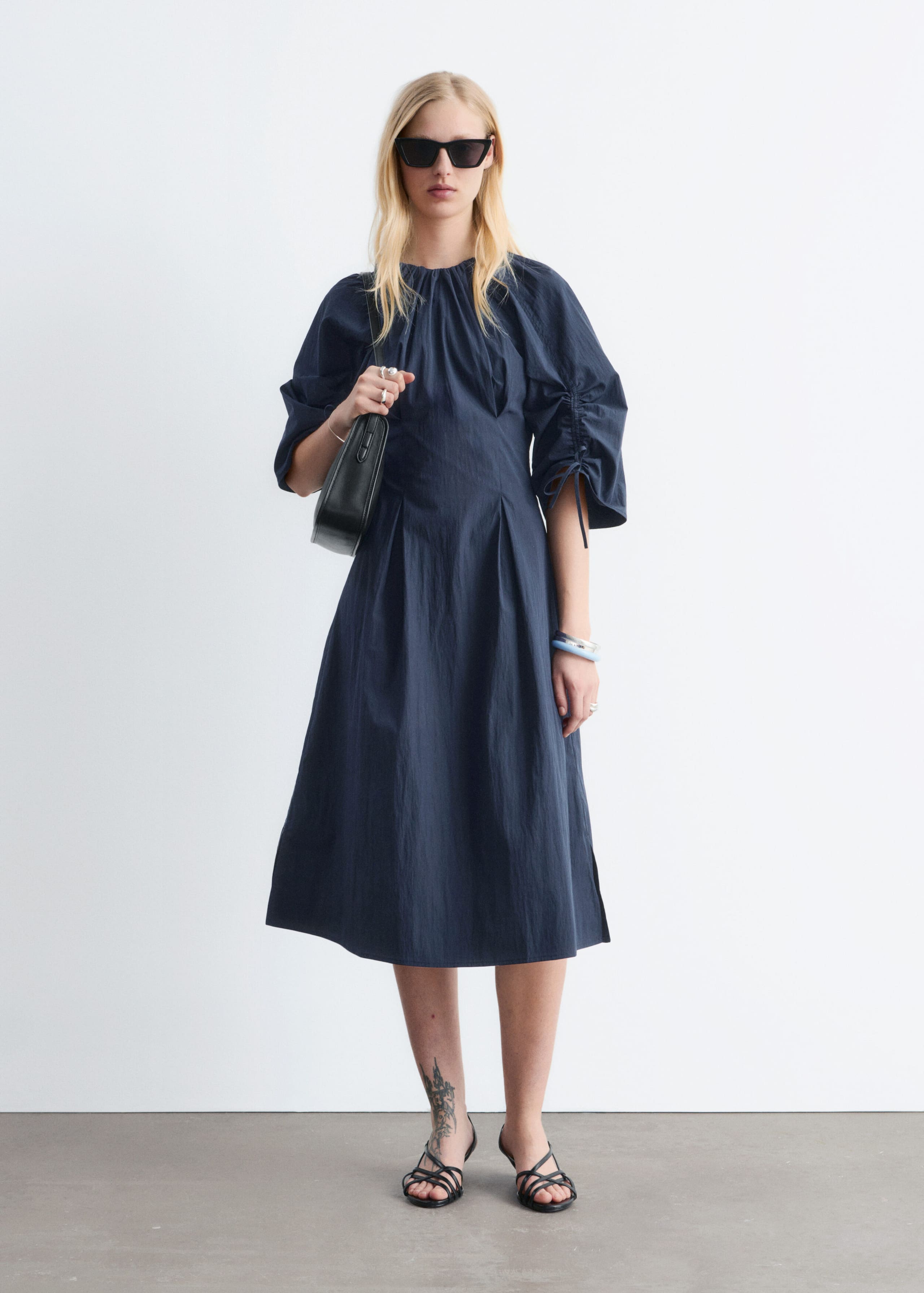 Image of Abito midi scultoreo con coulisse