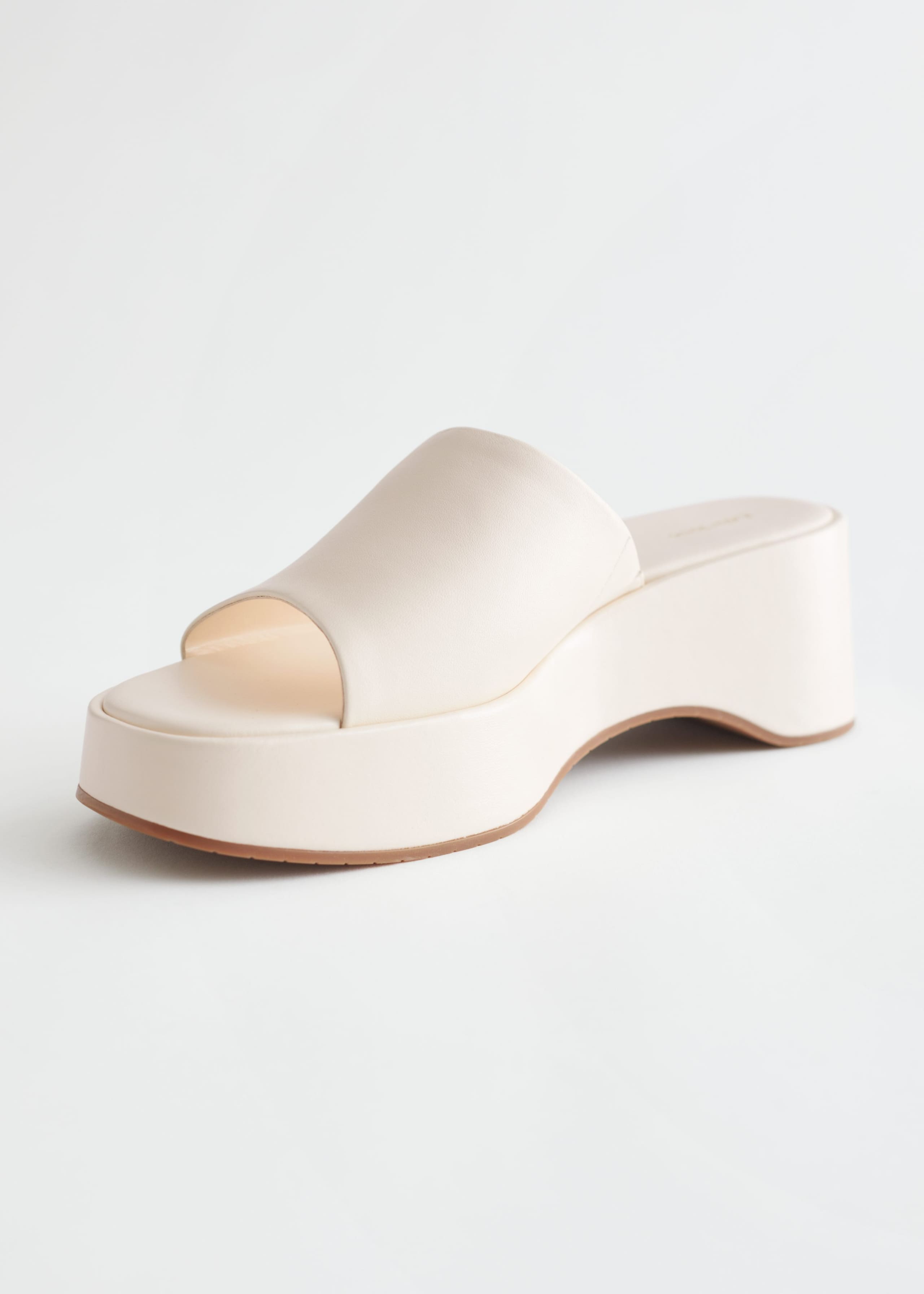 Platform Sandals - {{variantName}} - Descriptive Detail