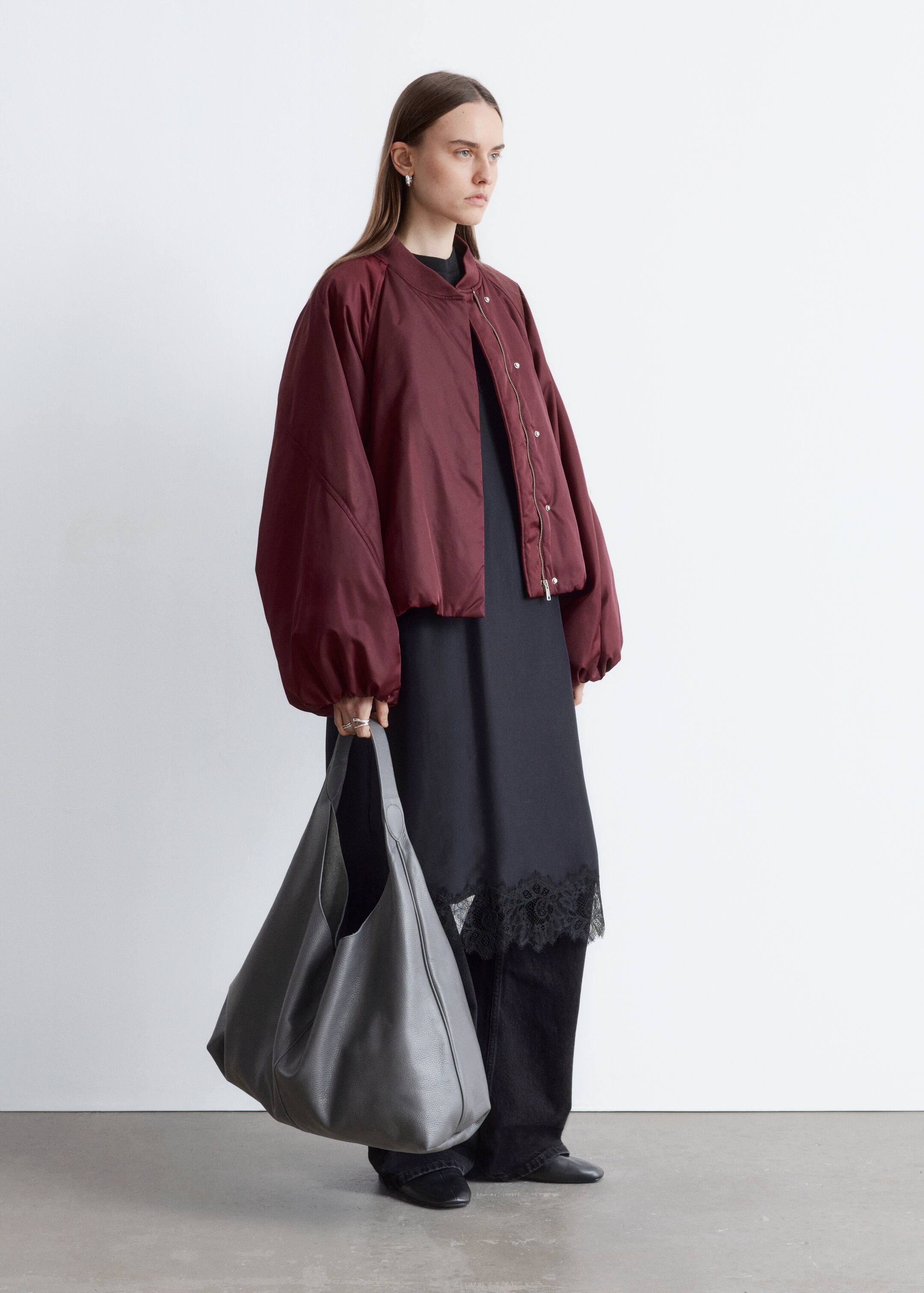 Zobacz większy obraz: Kurtka bomberka z obszernymi rękawami - Ciemnoczerwony - ONA | H&M PL 5