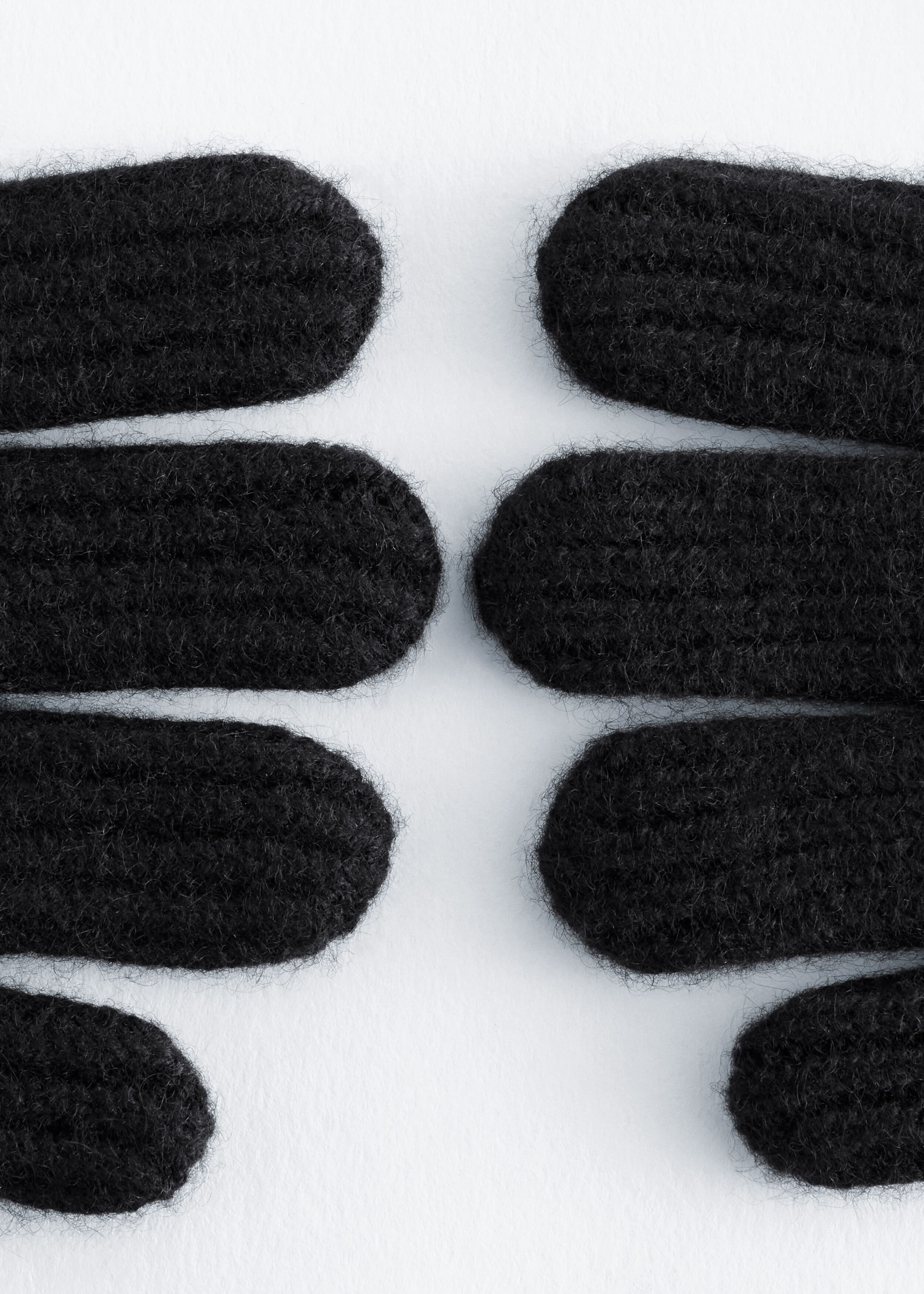 Ribbed Cashmere Gloves - {{variantName}} - Descriptive Detail