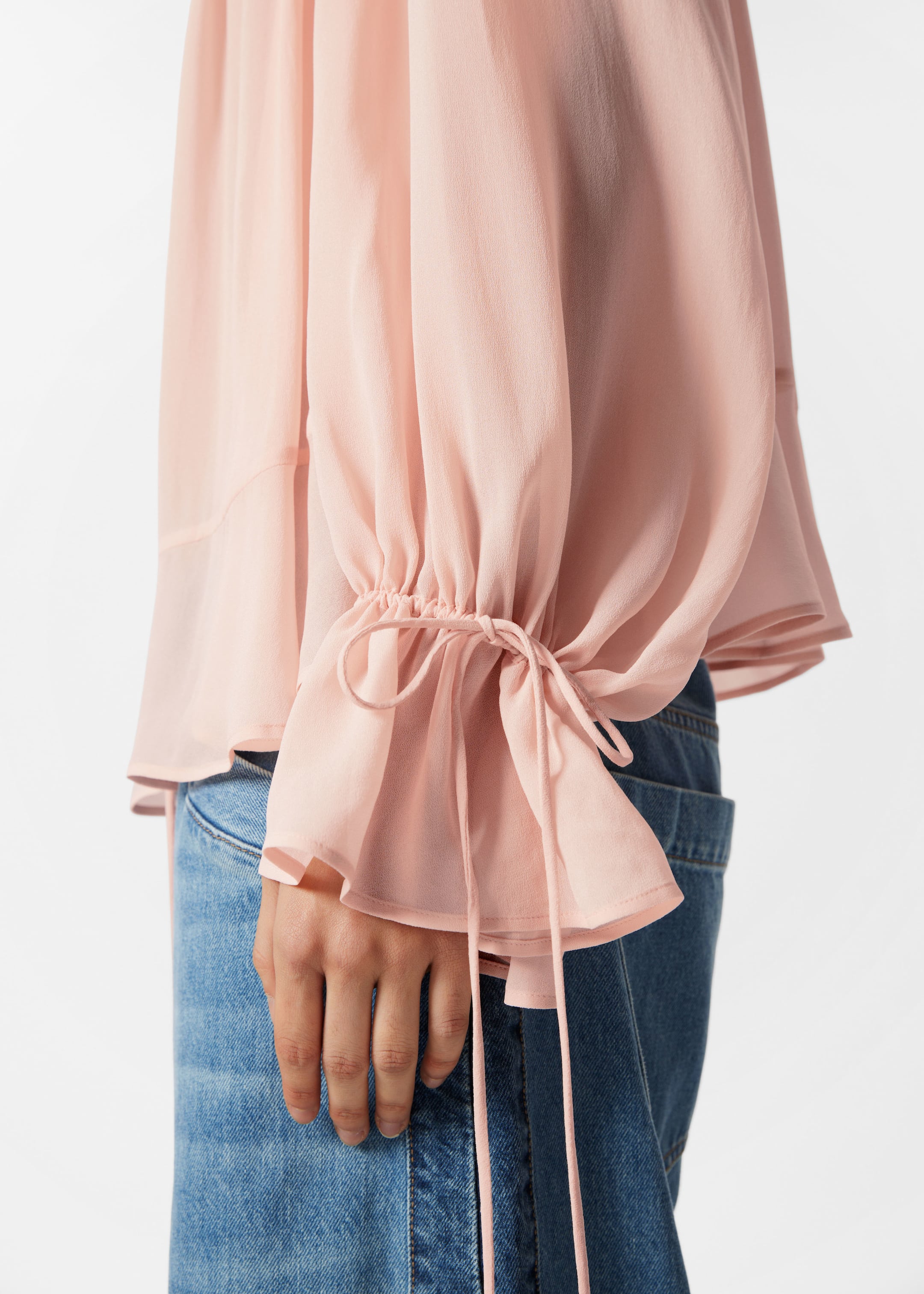 Vis større bilde: Bluse med volanger - Dusty rosa - DAME | H&M NO 4