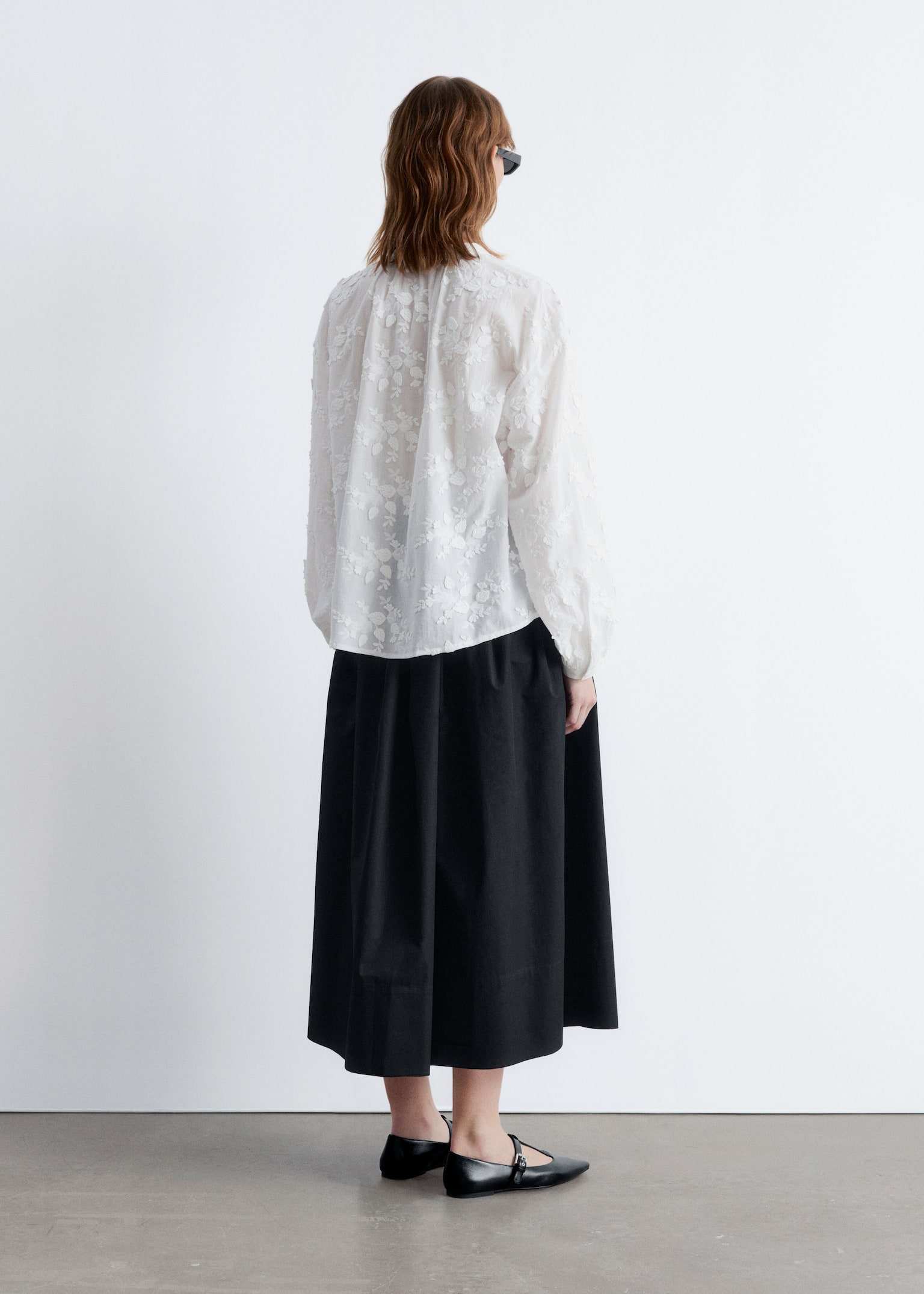 Voluminous Floral-Appliqué Blouse - White/Petrol/Navy/Dusty Pink Embroidery/Purple - 5