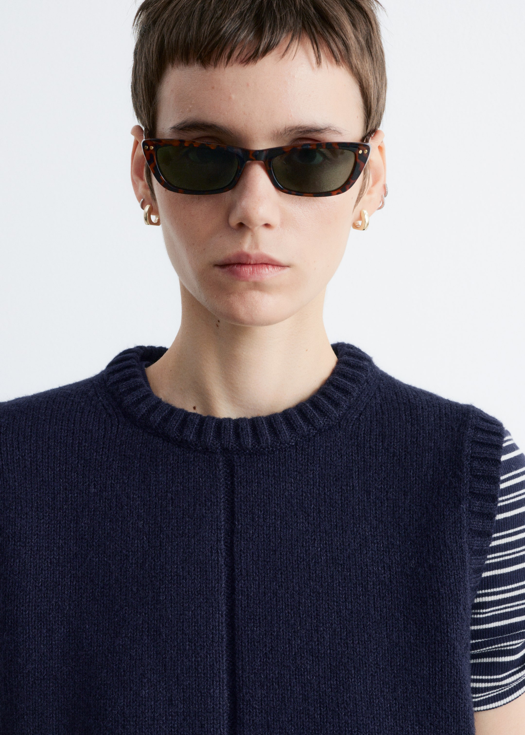 View larger image: Knitted Sweater Vest - Navy Blue - Ladies | H&M GB 3
