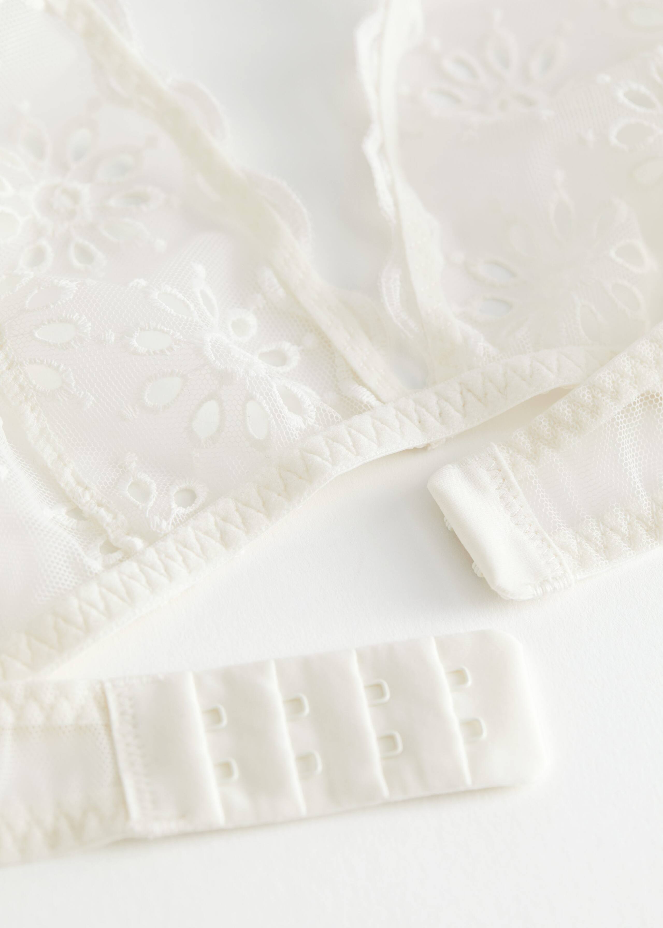 Daisy Embroidered Triangle Bra - Daisy White - Still Life